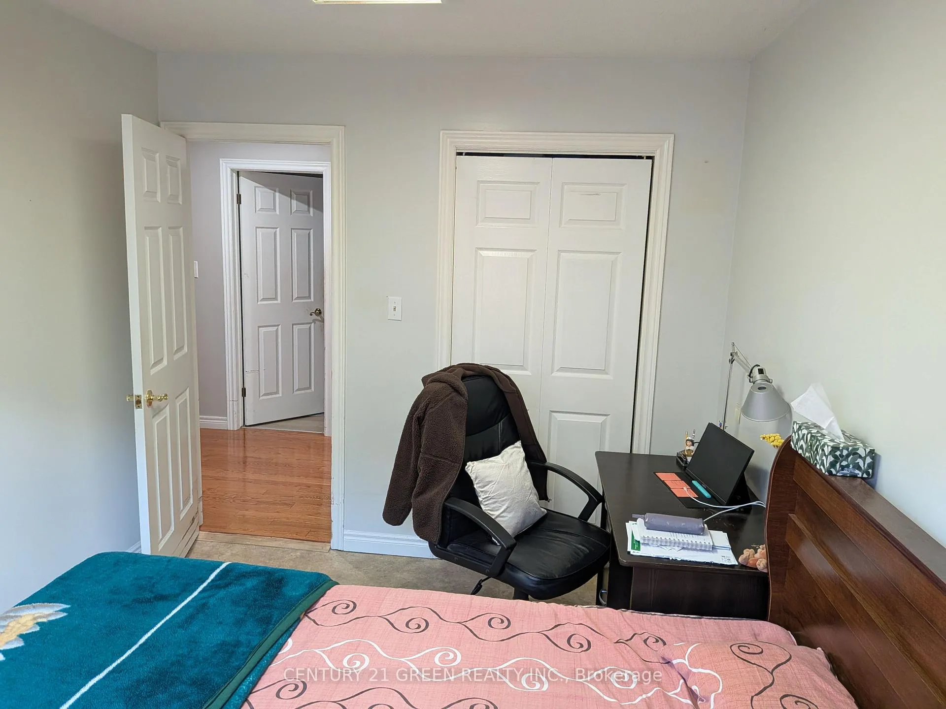 Photo 13 of Unit Upper, 45 Caswell Drive, Hamilton, Gurnett — HOMEH