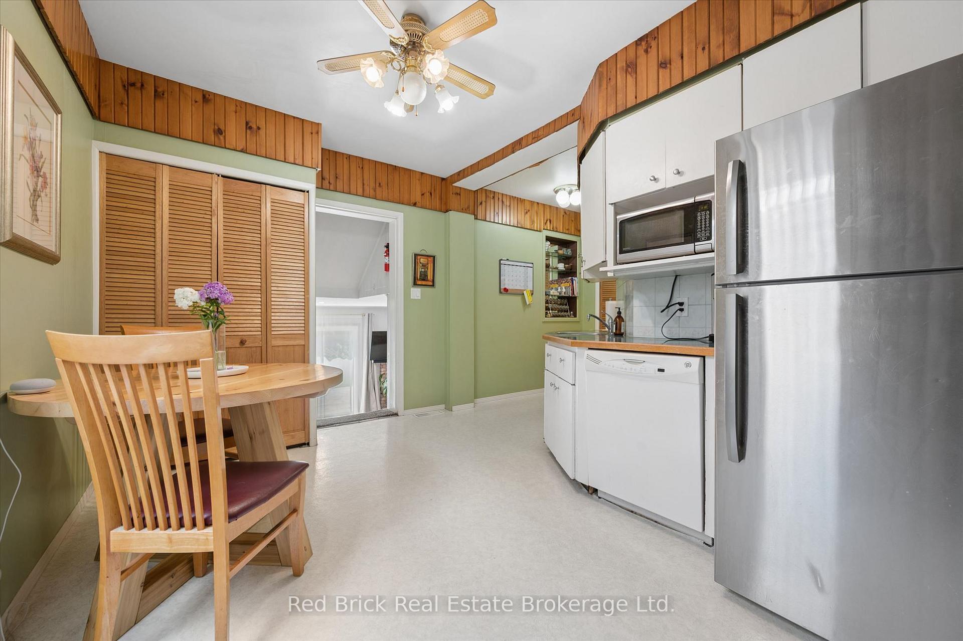 Photo 11 of 163 Perth Street, Stratford — HOMEH