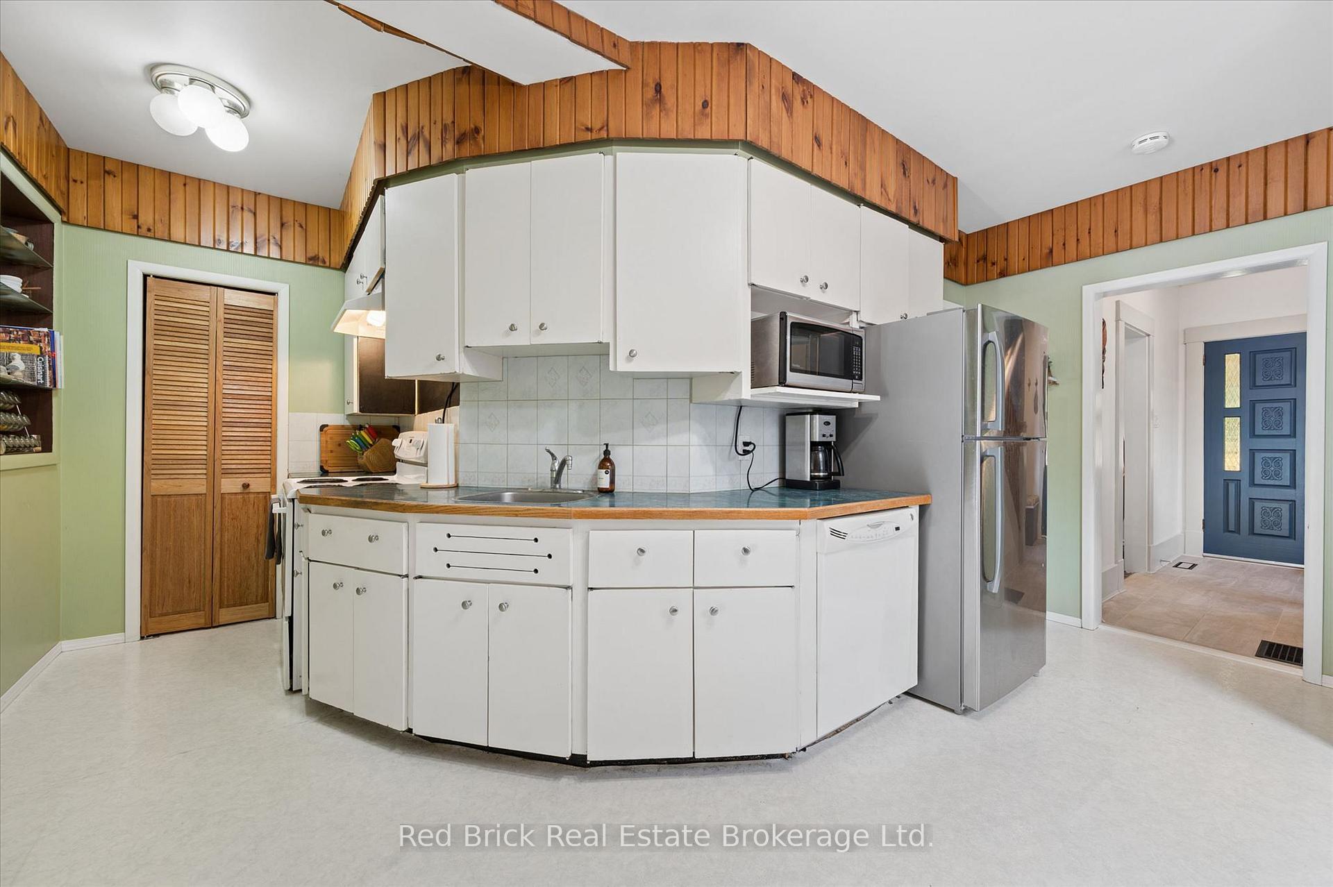 Photo 13 of 163 Perth Street, Stratford — HOMEH