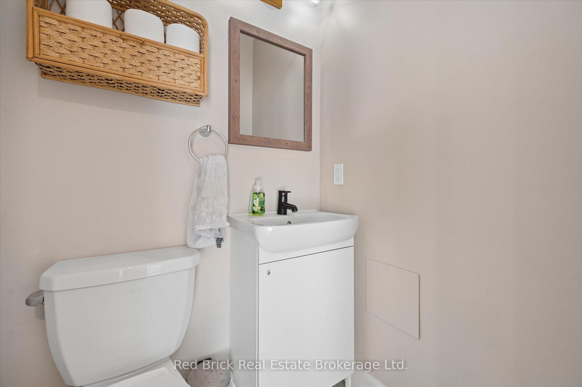 Photo 18 of 163 Perth Street, Stratford — HOMEH