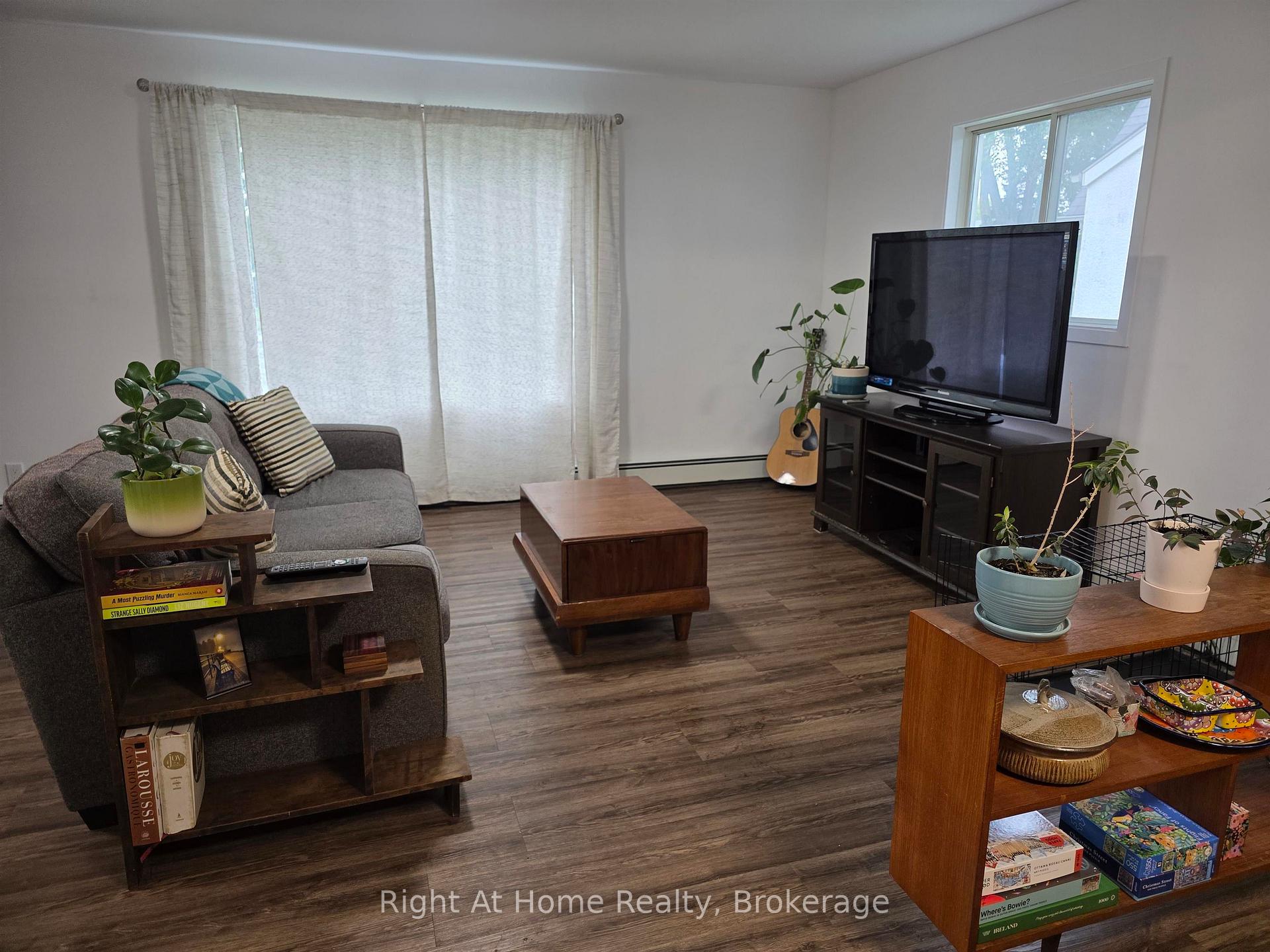 Photo 4 of 134 Kenogami Avenue S, Thunder Bay, West End — HOMEH