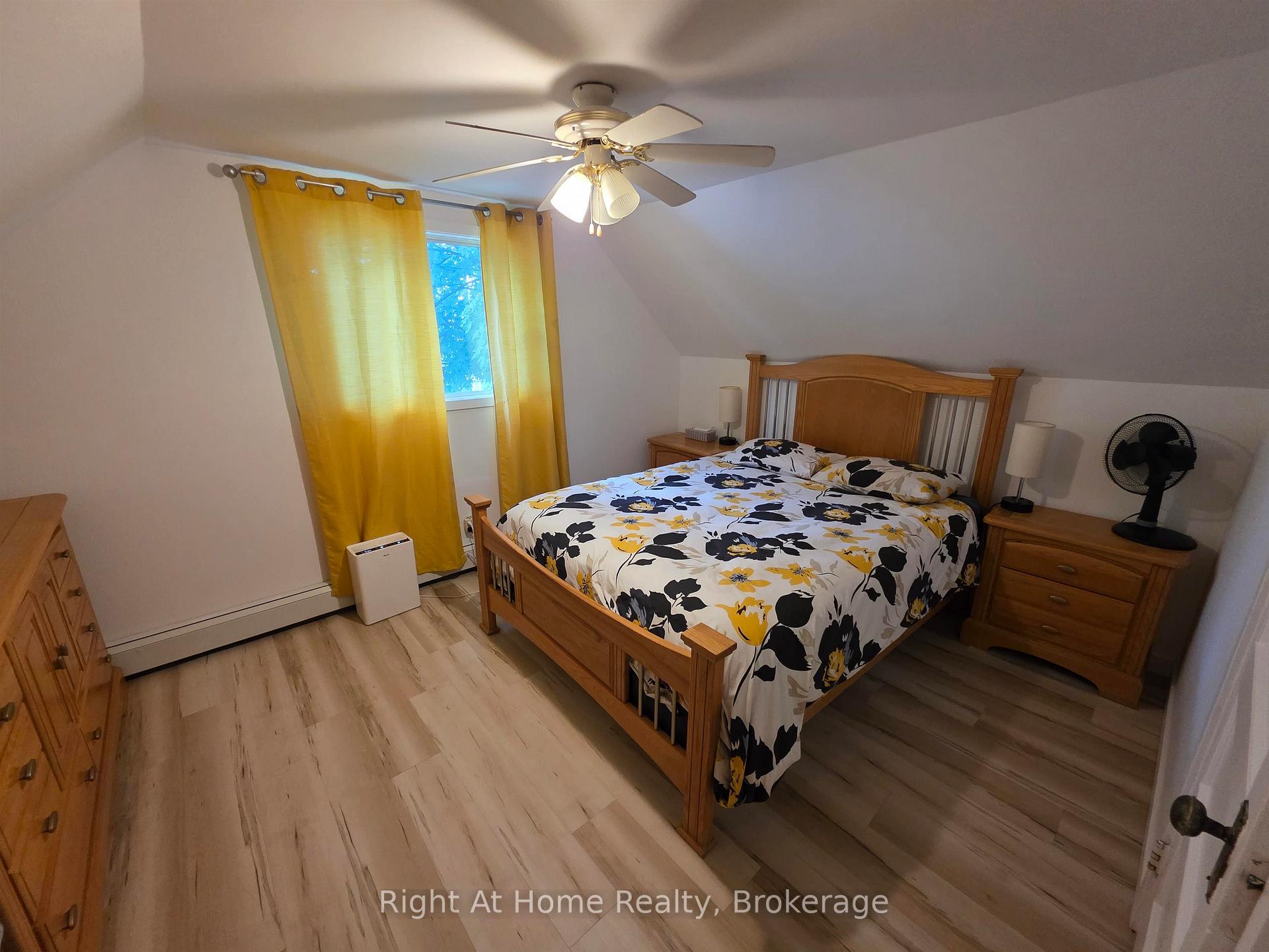 Photo 6 of 134 Kenogami Avenue S, Thunder Bay, West End — HOMEH