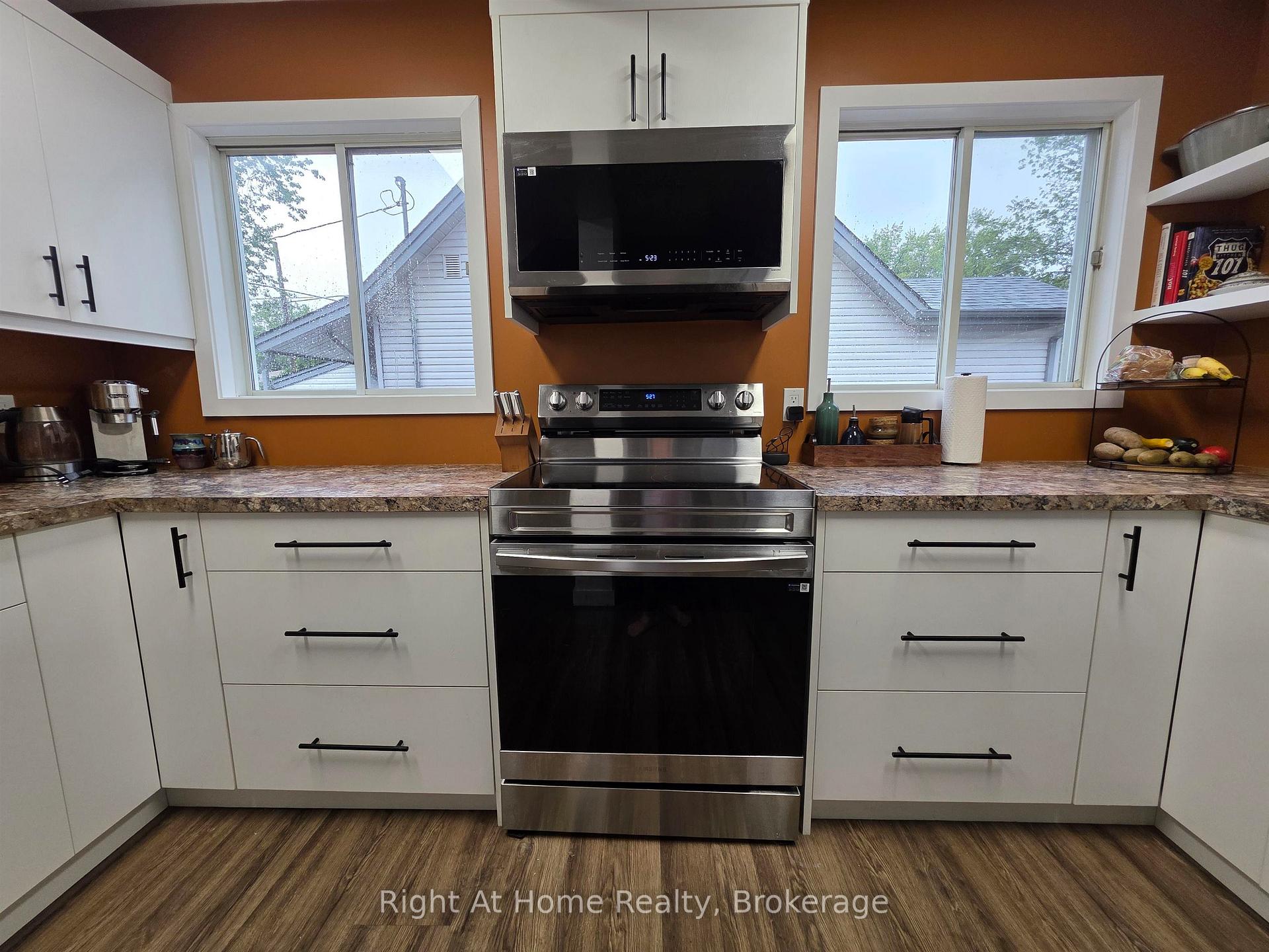Photo 9 of 134 Kenogami Avenue S, Thunder Bay, West End — HOMEH