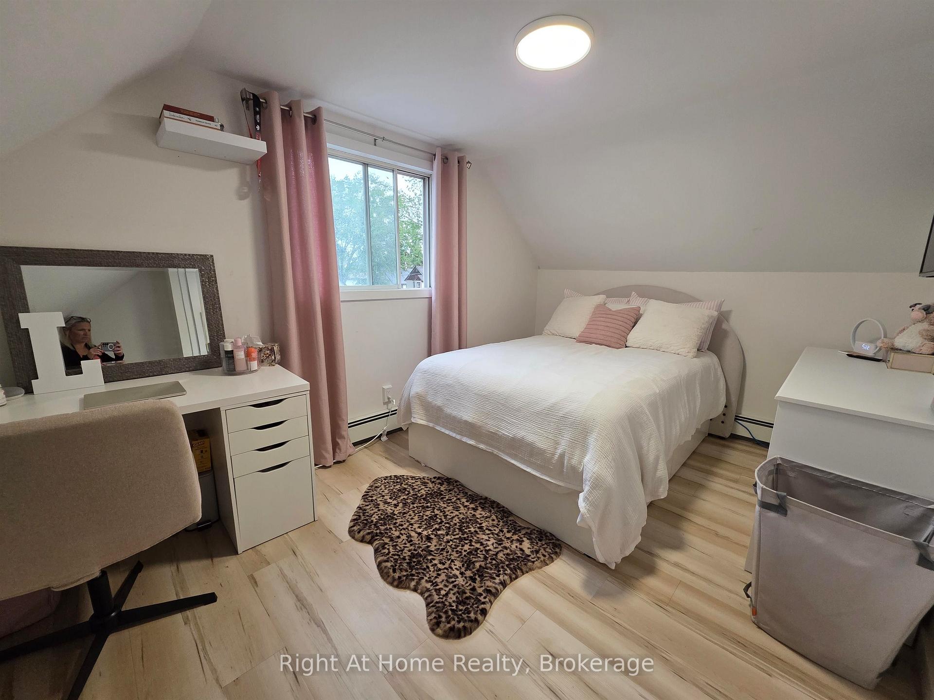Photo 10 of 134 Kenogami Avenue S, Thunder Bay, West End — HOMEH
