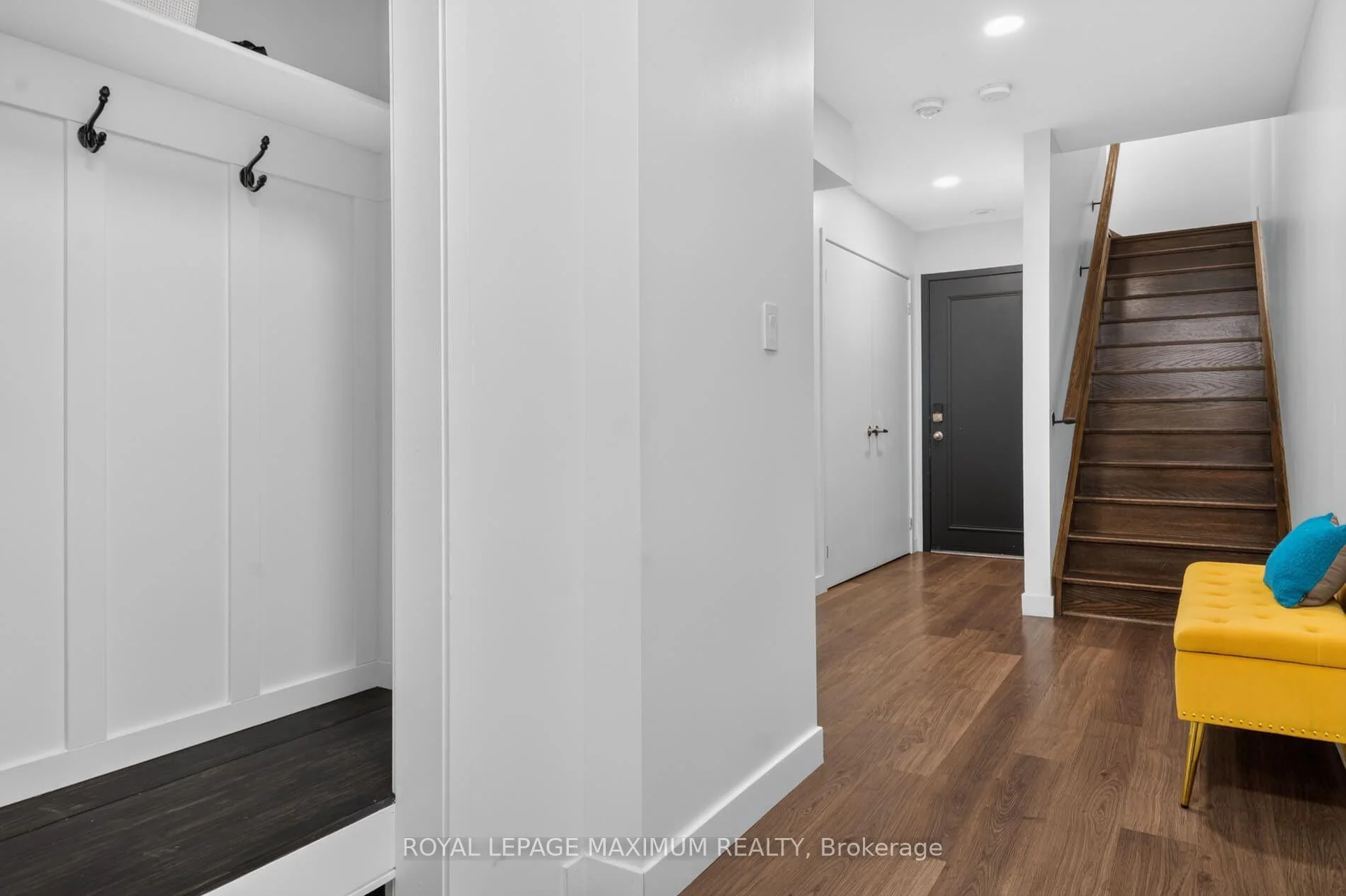 Photo 5 of 50 Allegranza Avenue, Vaughan, Vellore Village — HOMEH