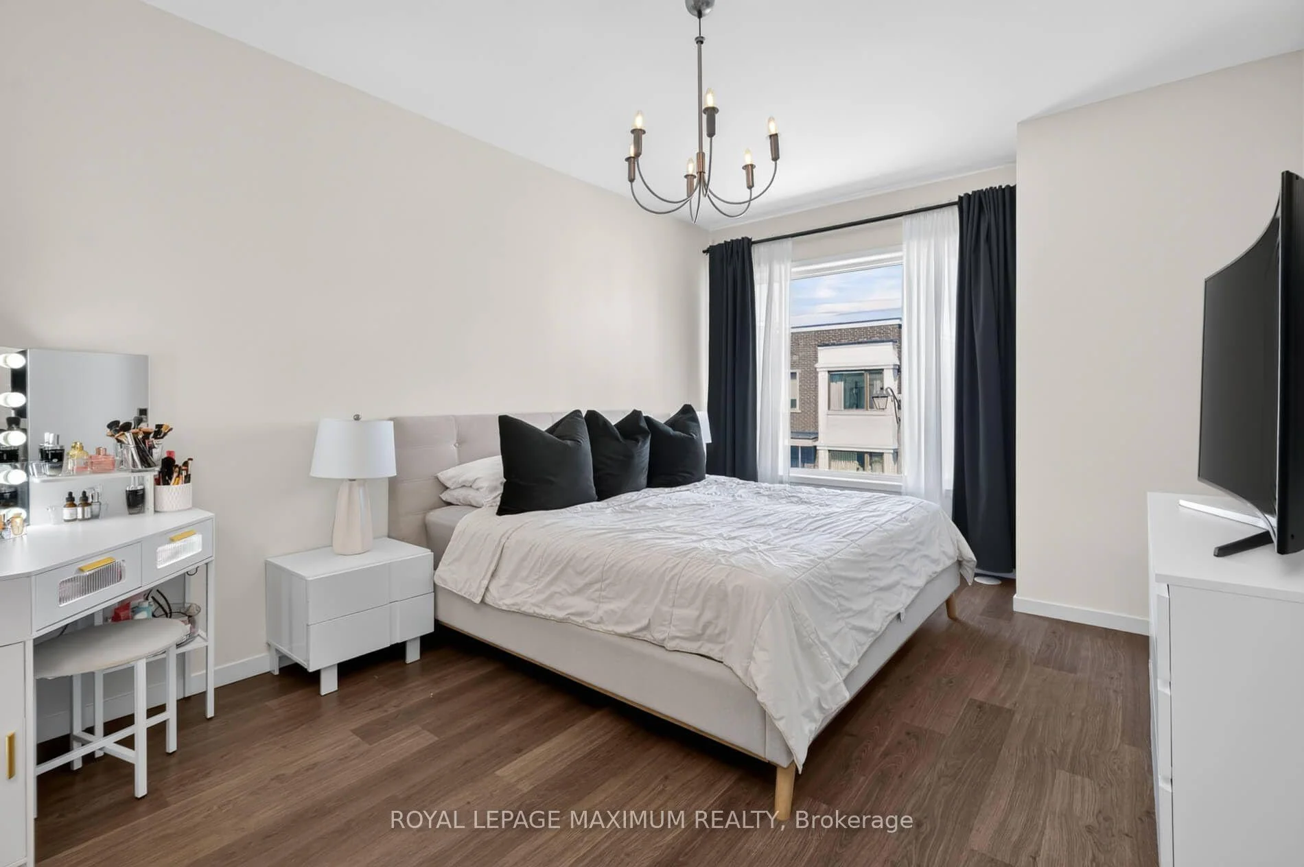 Photo 26 of 50 Allegranza Avenue, Vaughan, Vellore Village — HOMEH