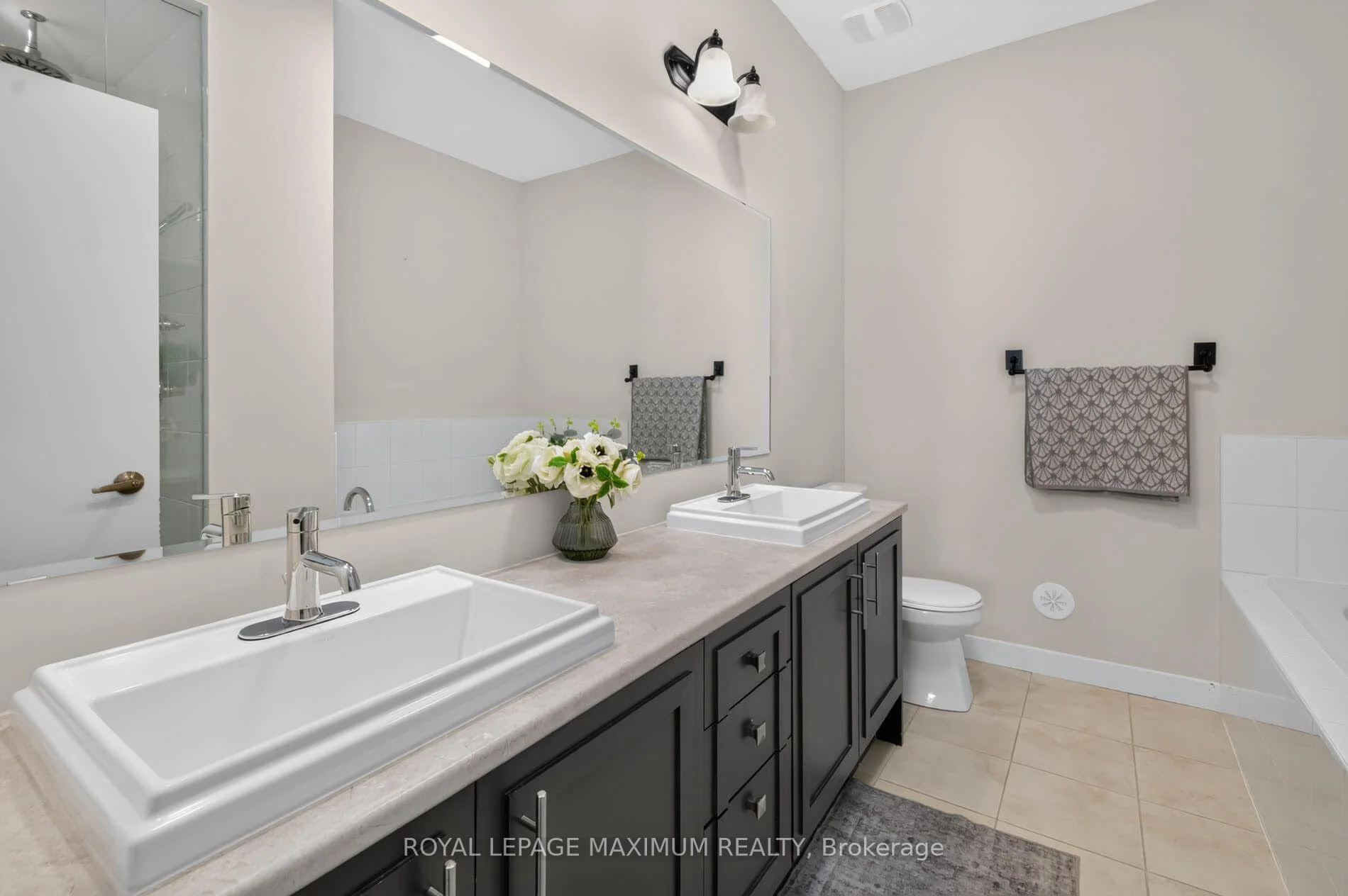 Photo 29 of 50 Allegranza Avenue, Vaughan, Vellore Village — HOMEH