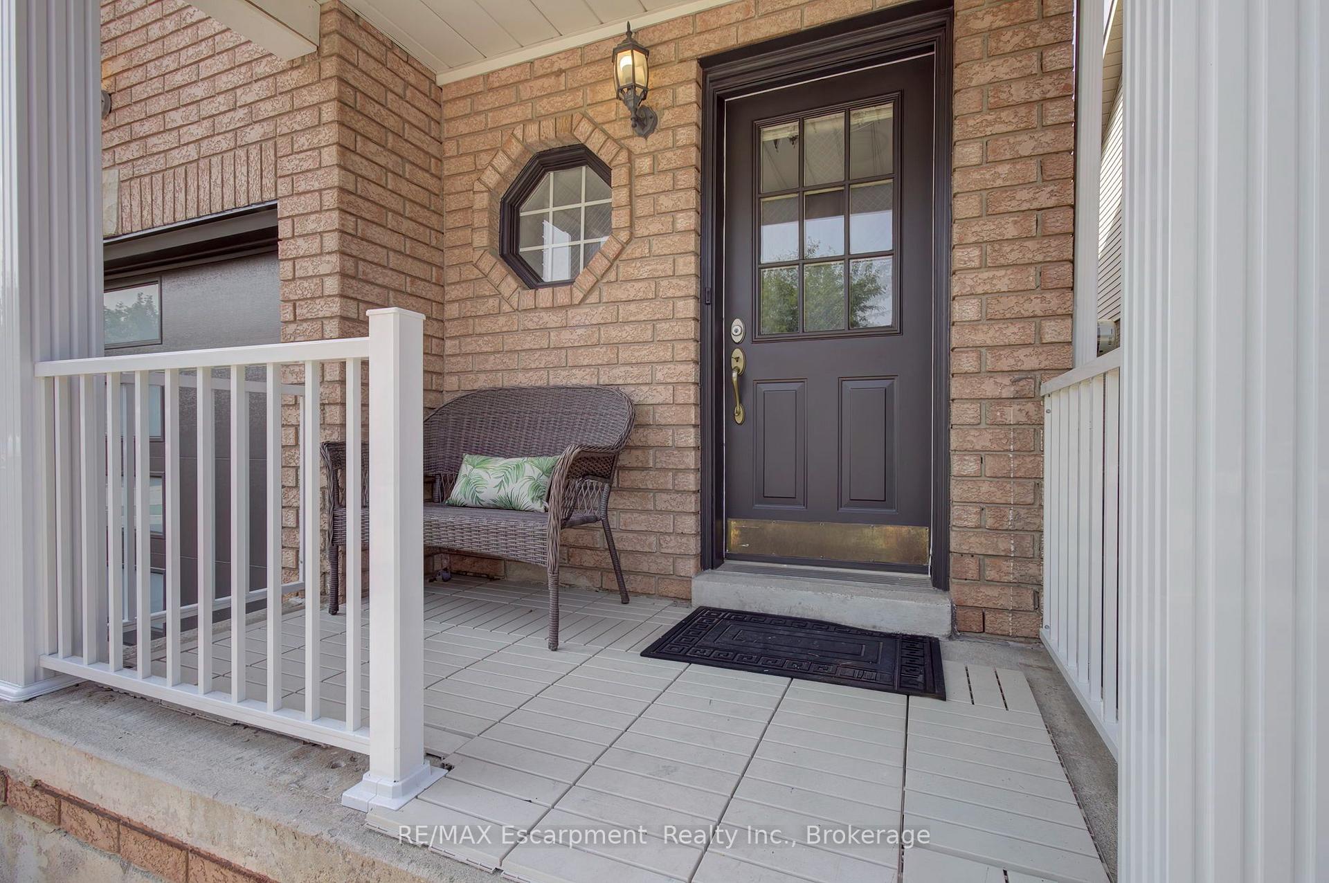 Photo 2 of 5143 Lampman Avenue, Burlington, Uptown — HOMEH