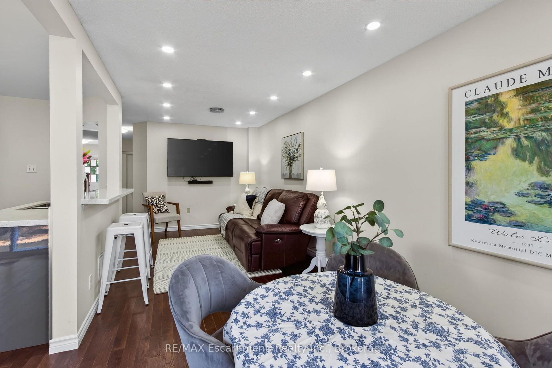 Photo 12 of 5143 Lampman Avenue, Burlington, Uptown — HOMEH