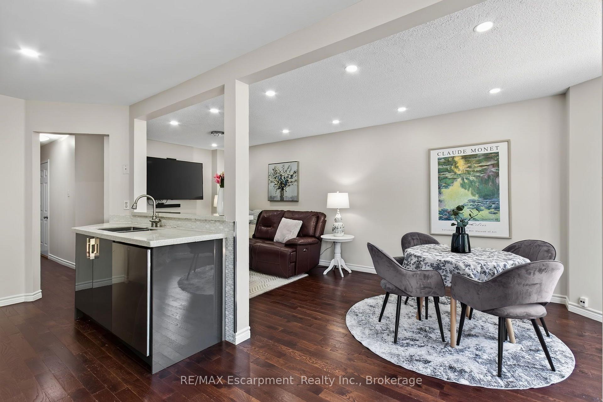 Photo 13 of 5143 Lampman Avenue, Burlington, Uptown — HOMEH