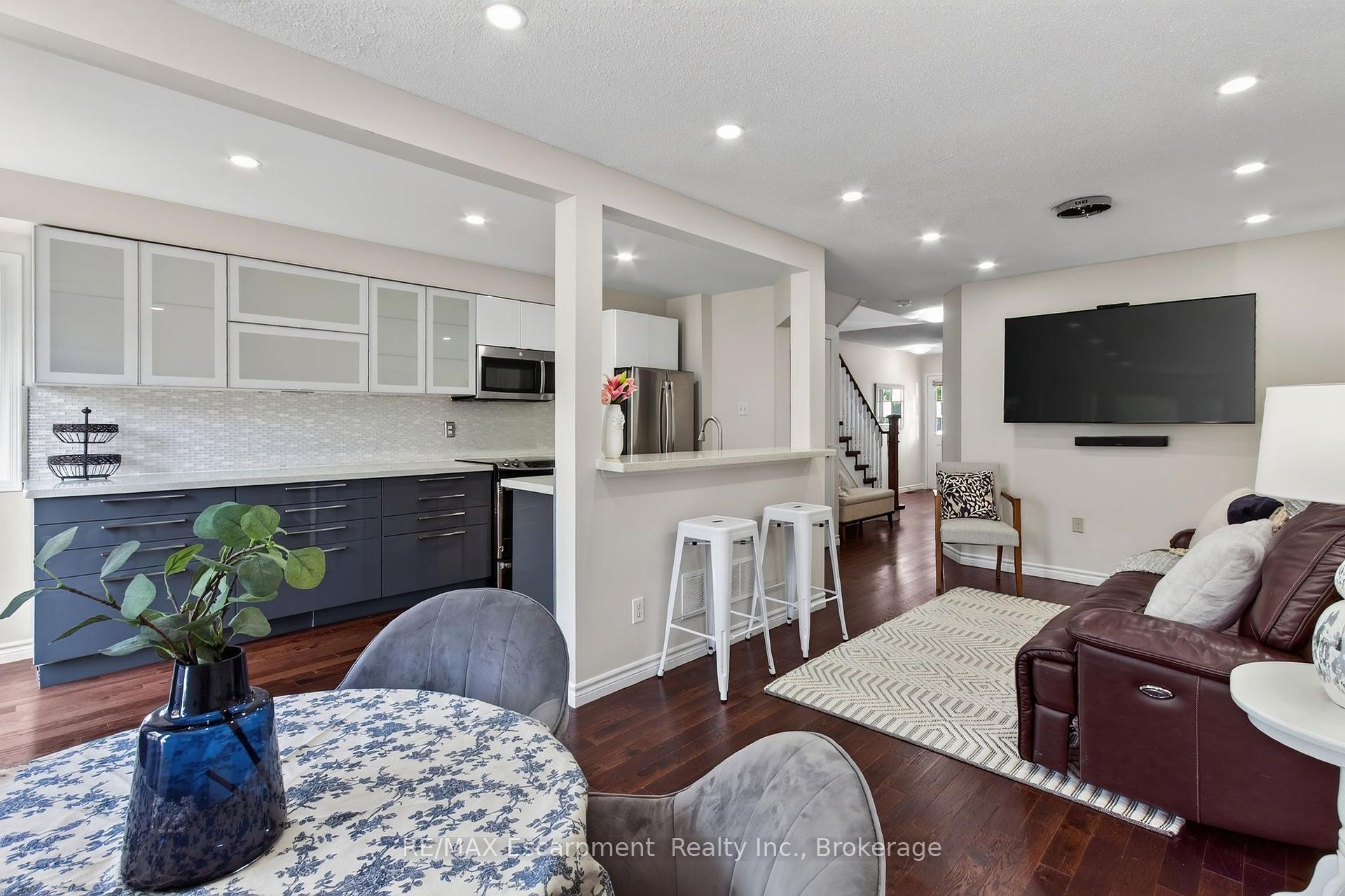 Photo 16 of 5143 Lampman Avenue, Burlington, Uptown — HOMEH