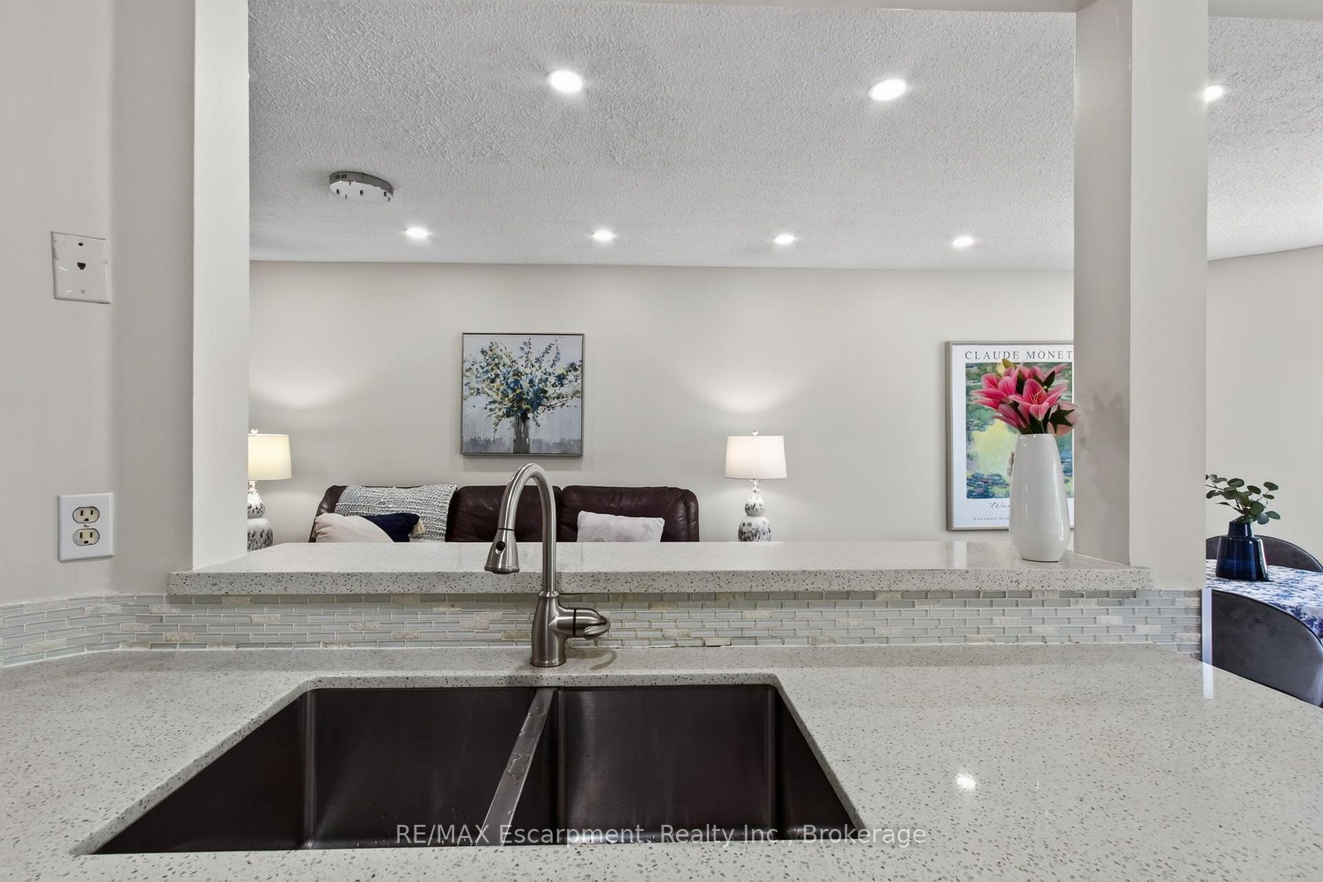Photo 20 of 5143 Lampman Avenue, Burlington, Uptown — HOMEH