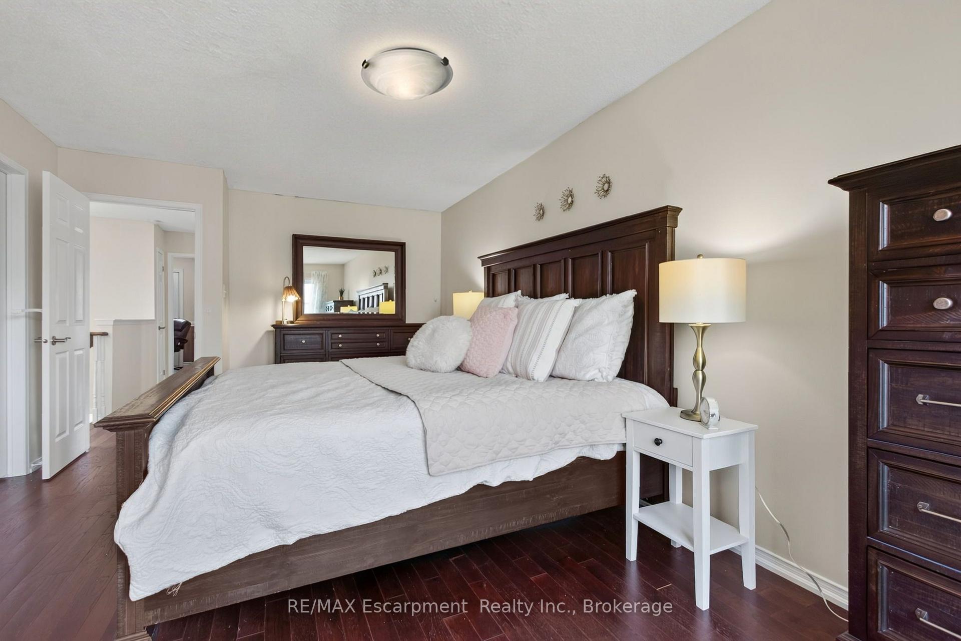 Photo 27 of 5143 Lampman Avenue, Burlington, Uptown — HOMEH