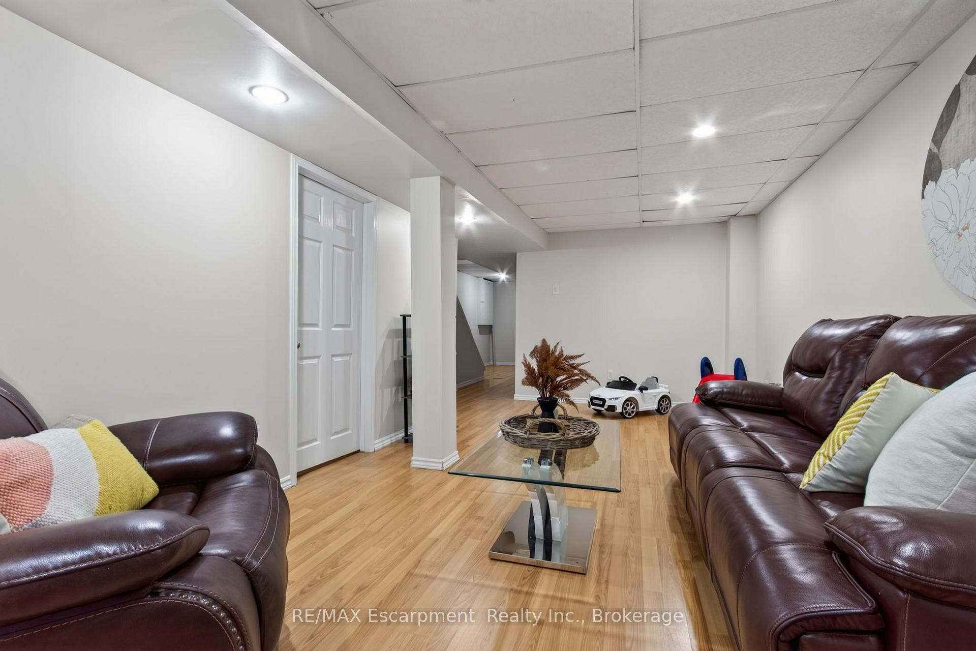 Photo 40 of 5143 Lampman Avenue, Burlington, Uptown — HOMEH