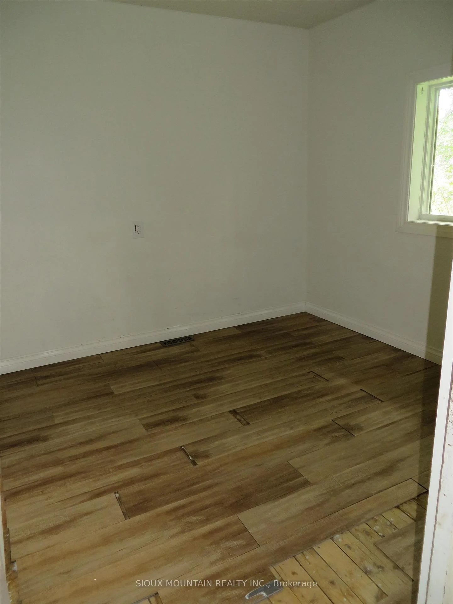 Photo 13 of 233 Drayton Road, Sioux Lookout, TB-650 — HOMEH