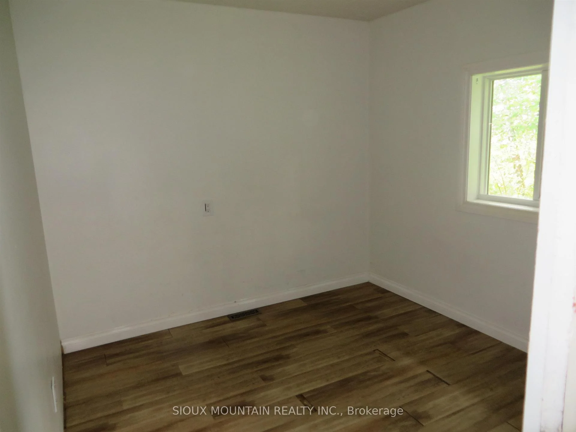 Photo 12 of 233 Drayton Road, Sioux Lookout, TB-650 — HOMEH