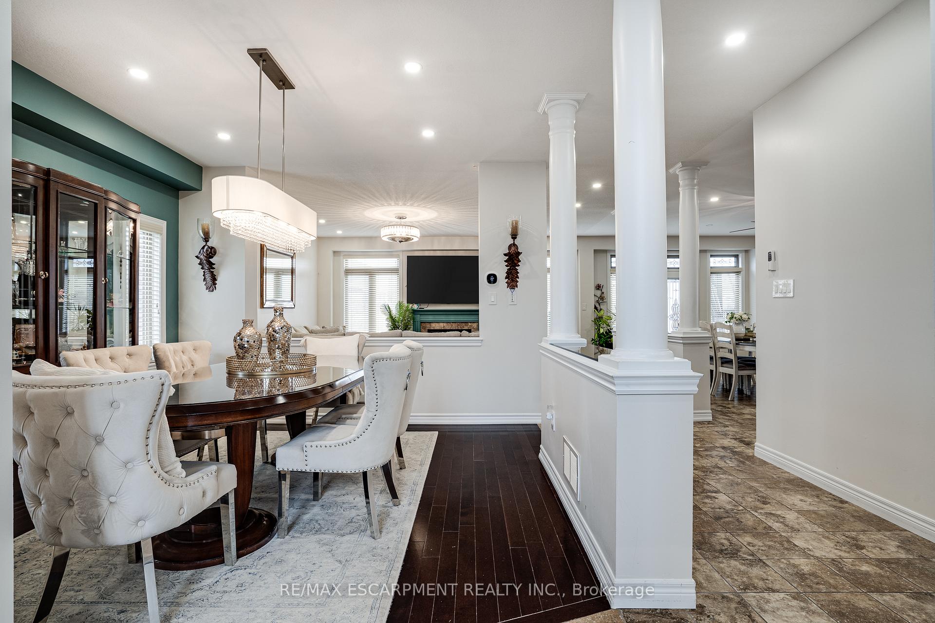 Photo 8 of 575 Stonehenge Drive, Hamilton, Ancaster — HOMEH