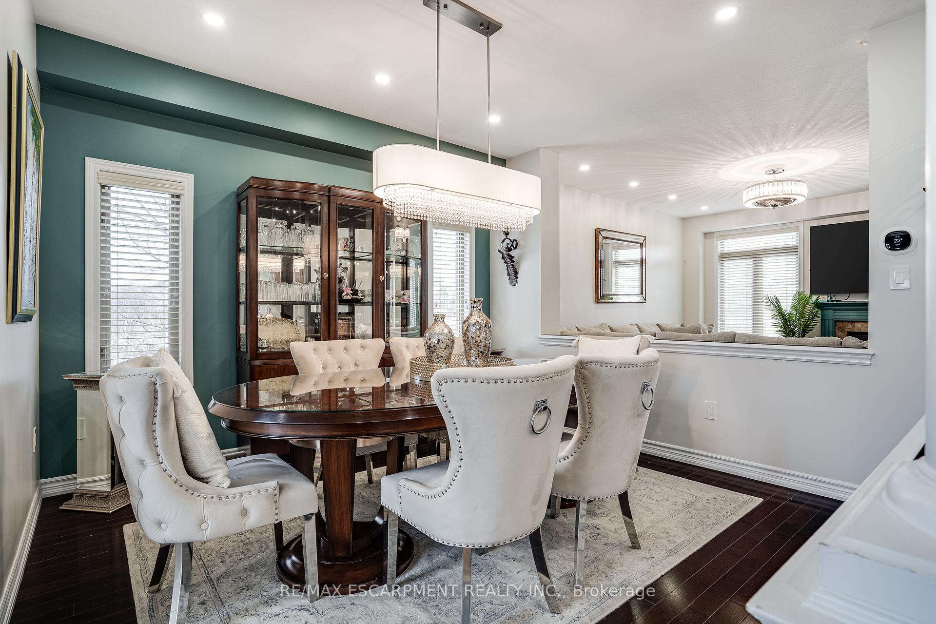 Photo 9 of 575 Stonehenge Drive, Hamilton, Ancaster — HOMEH