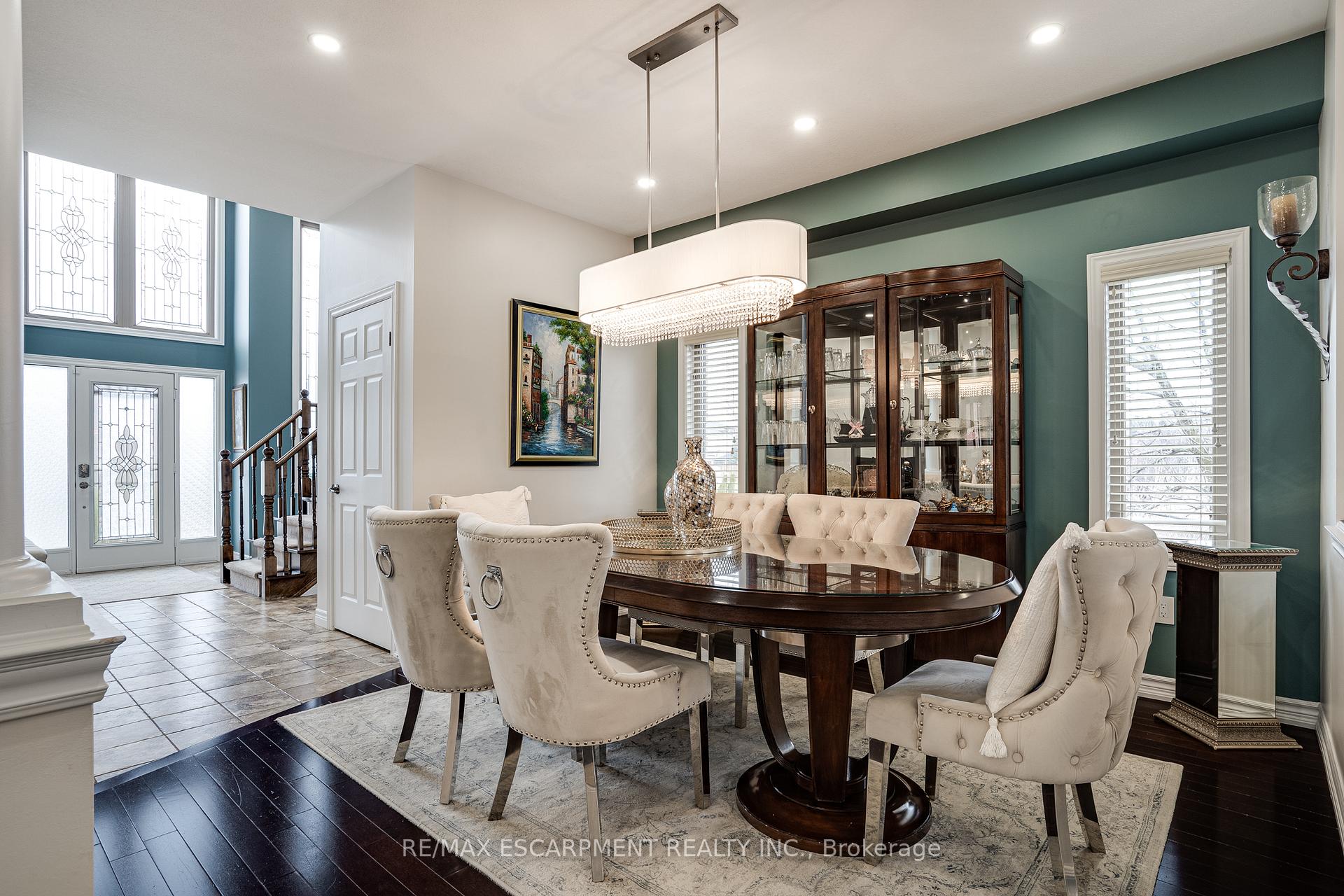 Photo 10 of 575 Stonehenge Drive, Hamilton, Ancaster — HOMEH