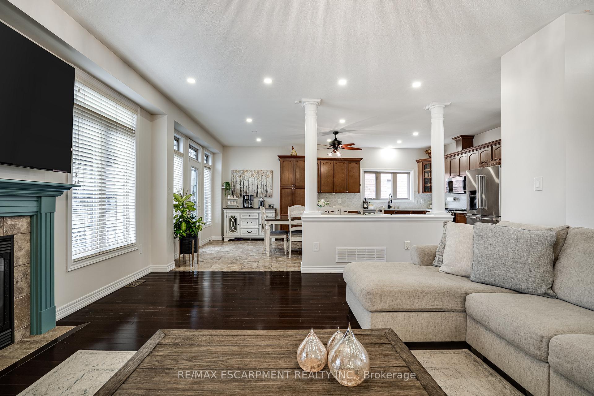 Photo 18 of 575 Stonehenge Drive, Hamilton, Ancaster — HOMEH