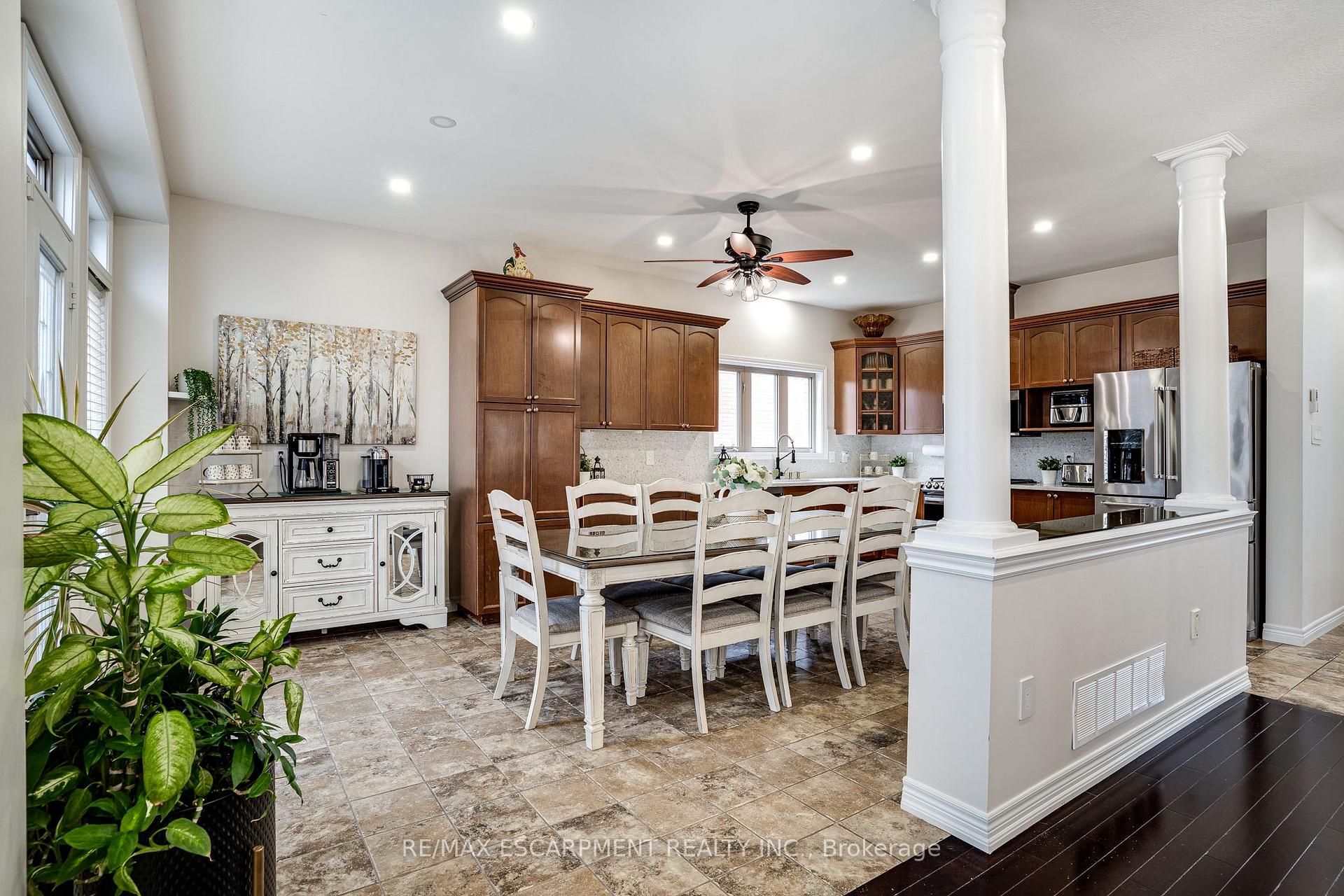 Photo 20 of 575 Stonehenge Drive, Hamilton, Ancaster — HOMEH