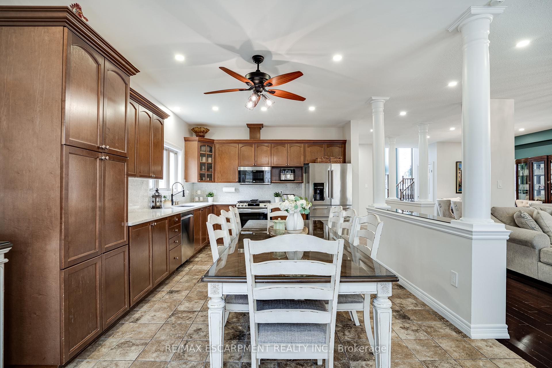 Photo 23 of 575 Stonehenge Drive, Hamilton, Ancaster — HOMEH