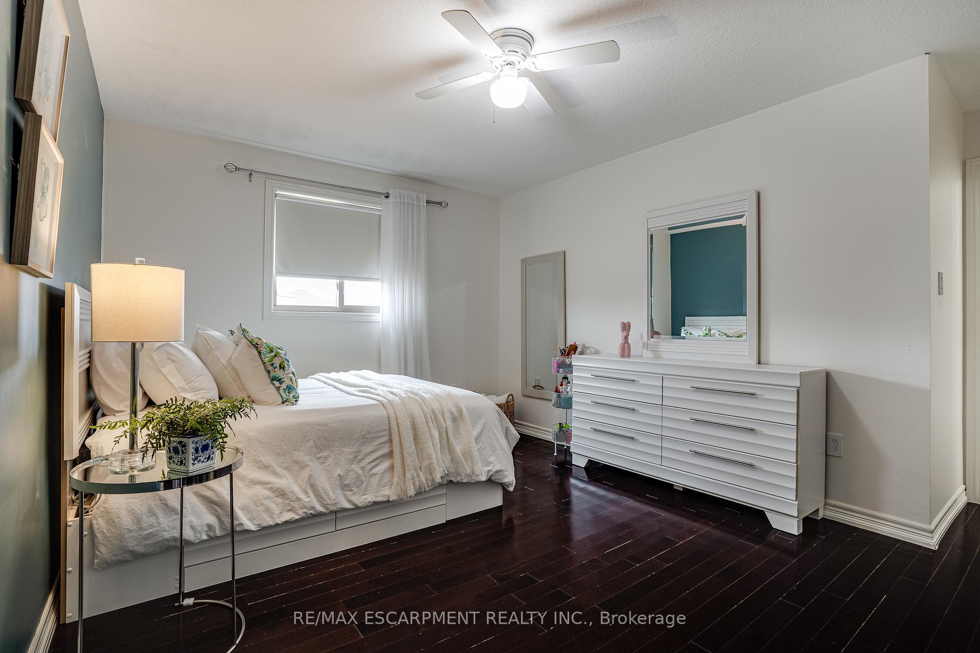 Photo 30 of 575 Stonehenge Drive, Hamilton, Ancaster — HOMEH