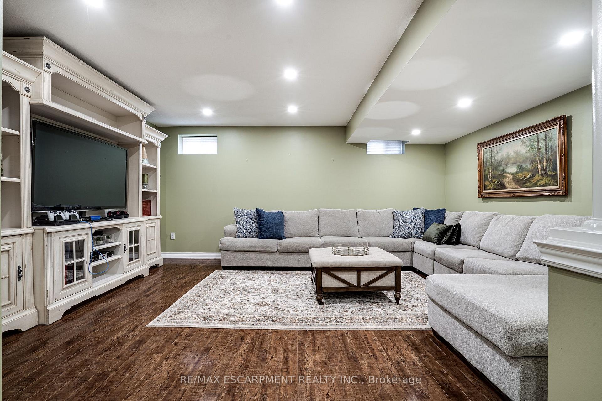 Photo 39 of 575 Stonehenge Drive, Hamilton, Ancaster — HOMEH
