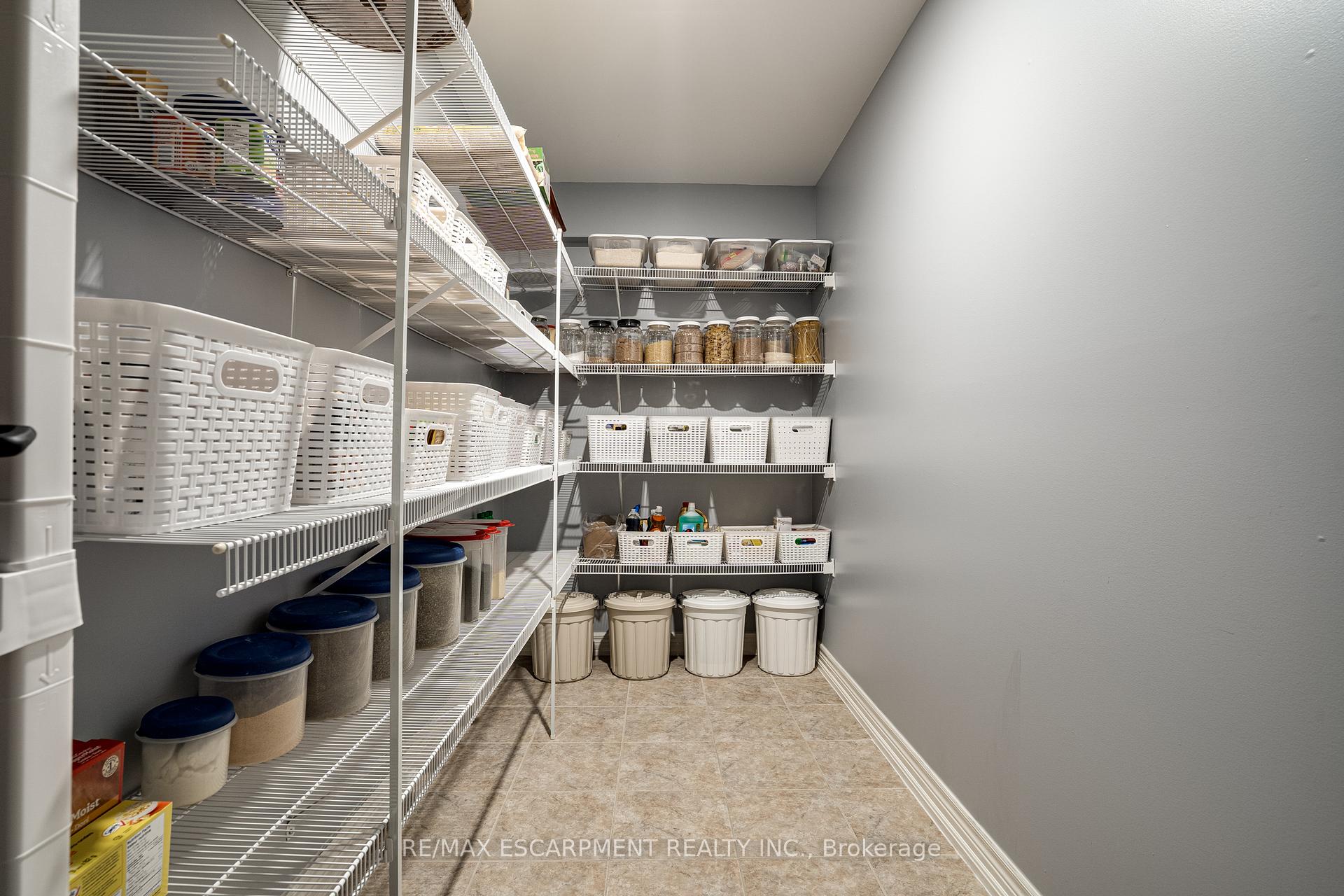 Photo 43 of 575 Stonehenge Drive, Hamilton, Ancaster — HOMEH