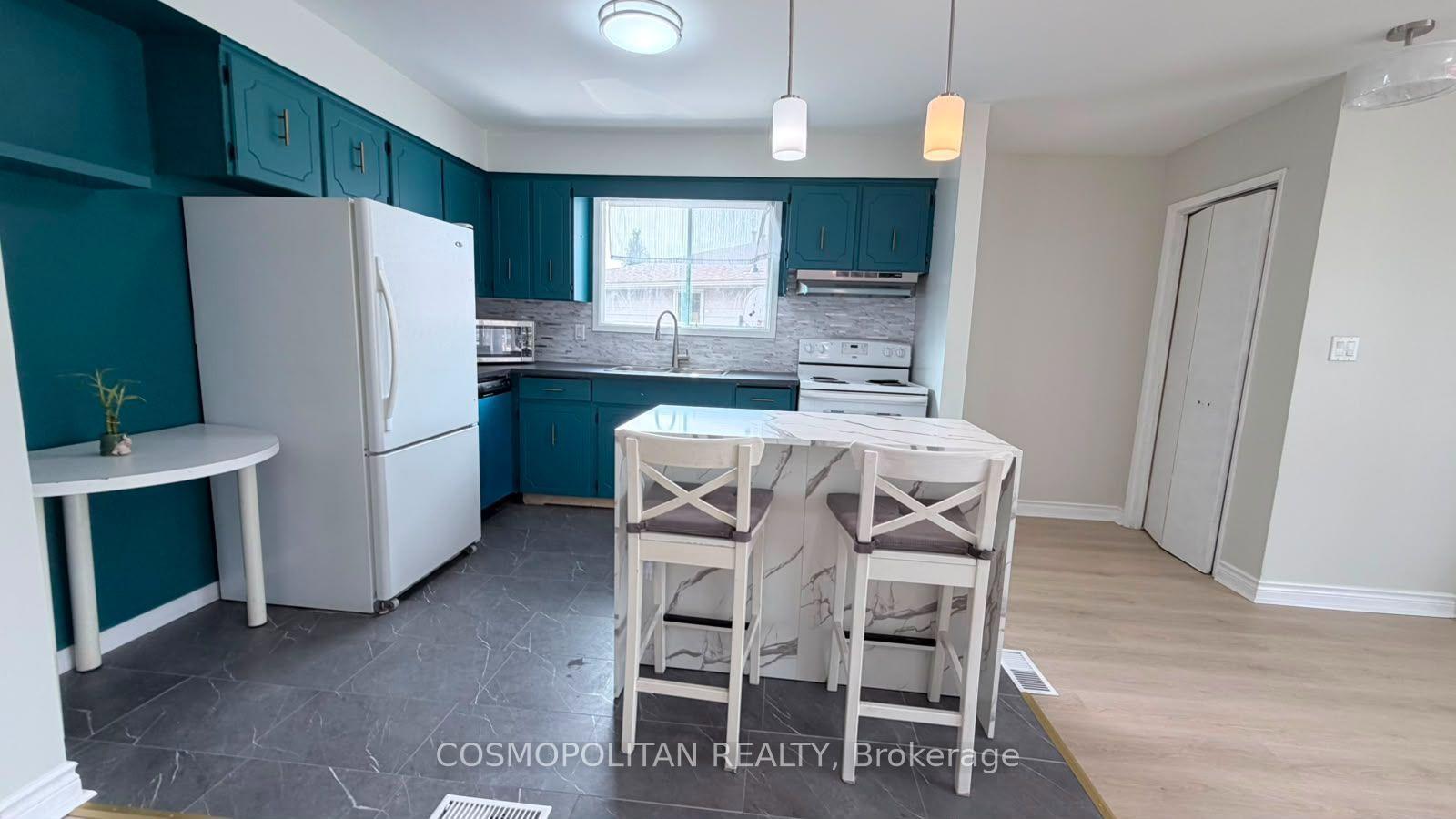 Photo 6 of 7709 Ronnie Crescent, Niagara Falls, Marineland — HOMEH