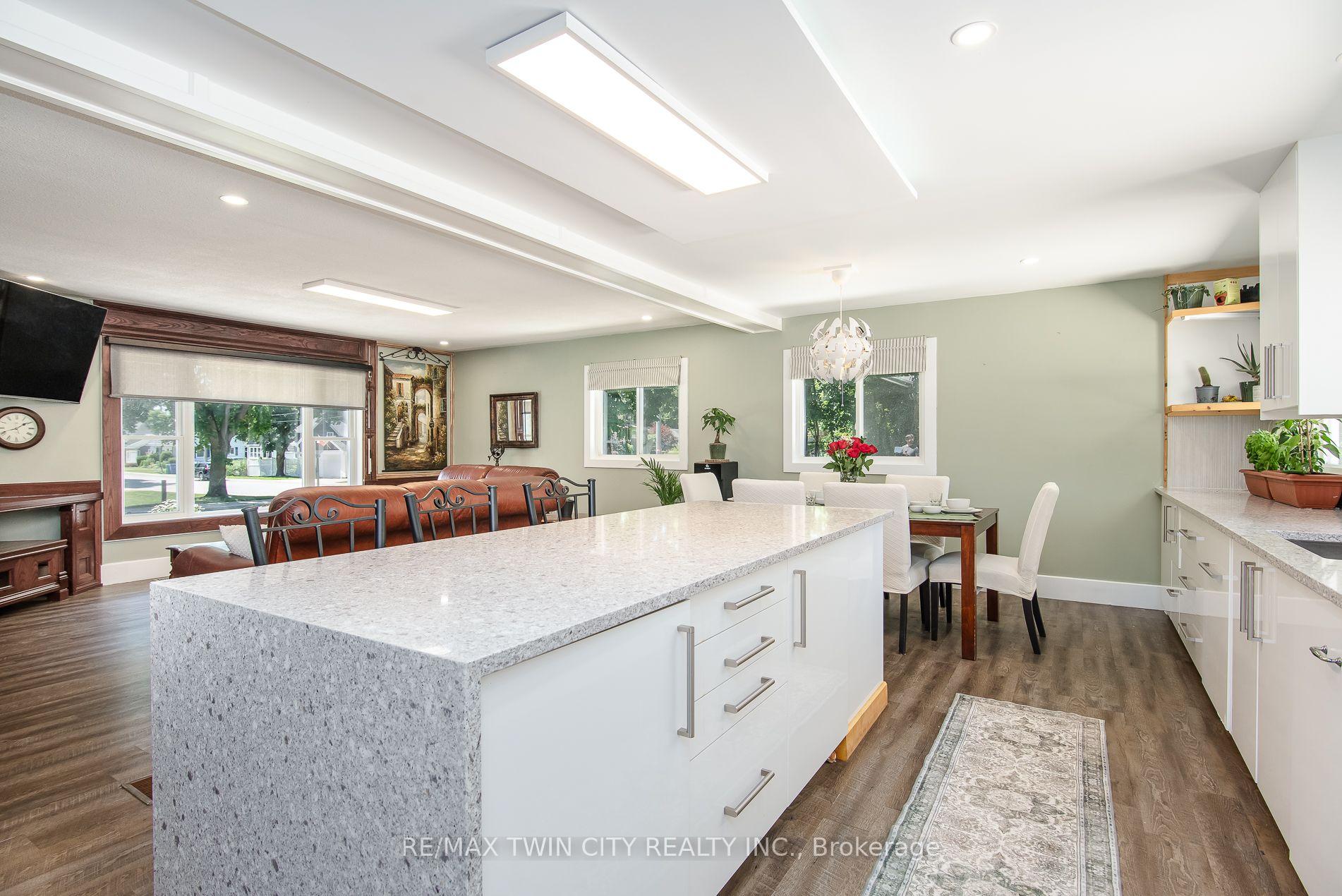Photo 11 of 99 John Street W, North Huron, Wingham — HOMEH