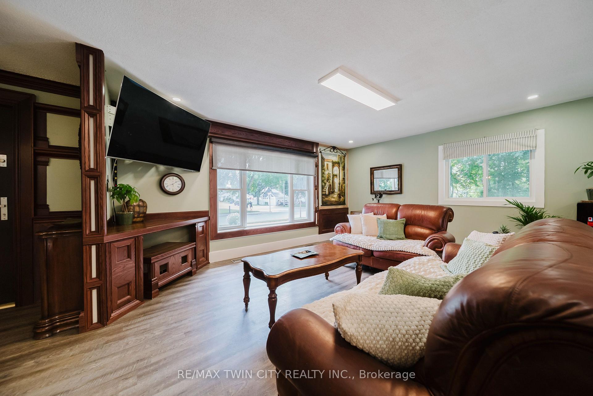 Photo 17 of 99 John Street W, North Huron, Wingham — HOMEH