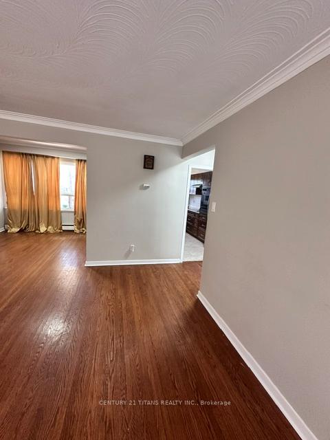 Photo 3 of 34 Watson Street, Scarborough, Highland Creek — HOMEH