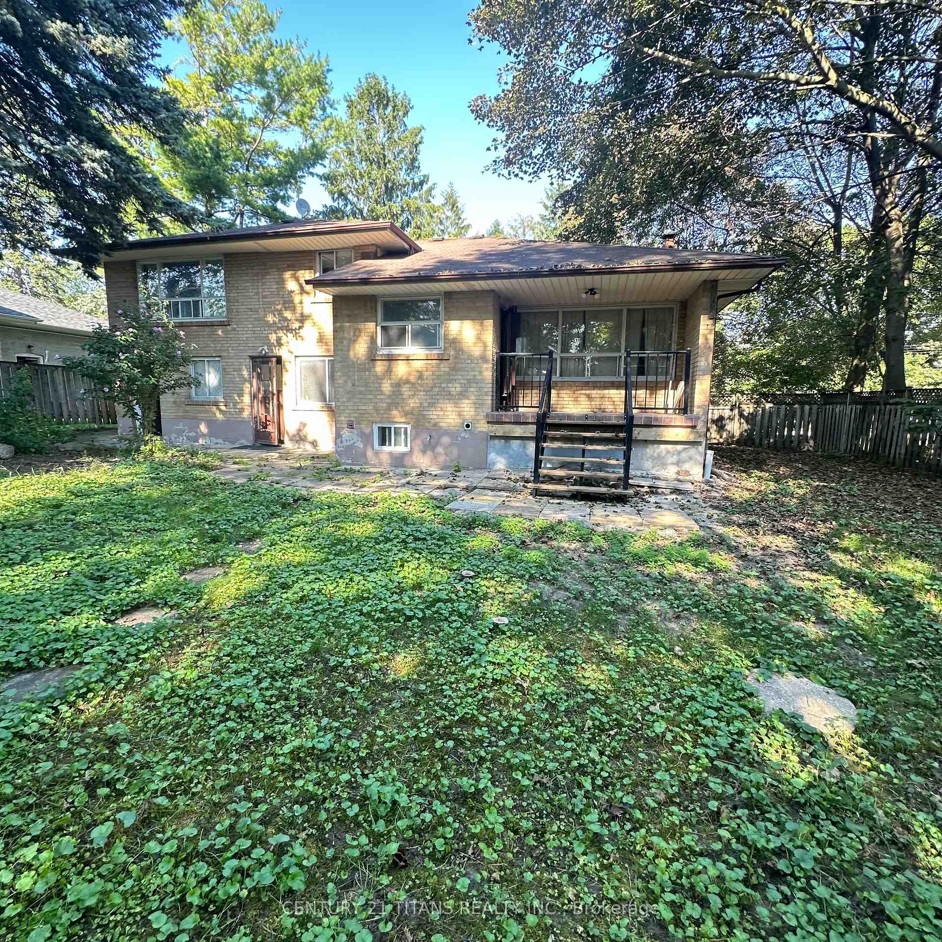 Photo 12 of 34 Watson Street, Scarborough, Highland Creek — HOMEH