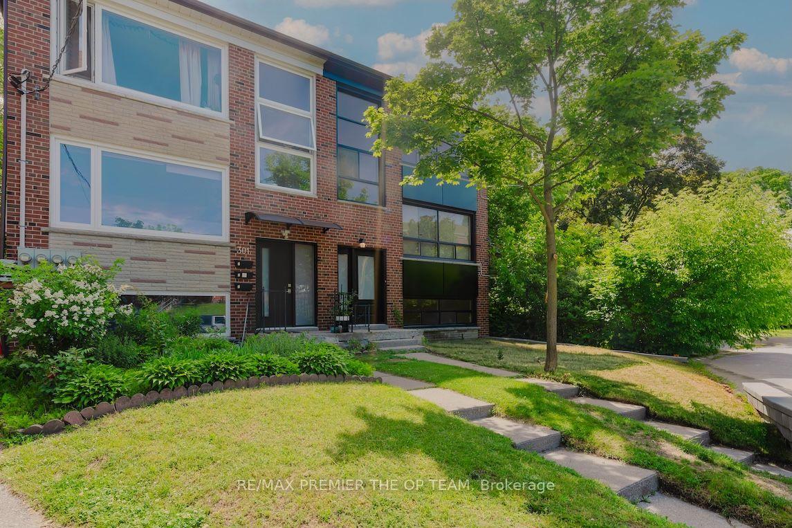 Photo 3 of Unit 1, 299 Quebec Avenue, Toronto, Junction Area — HOMEH