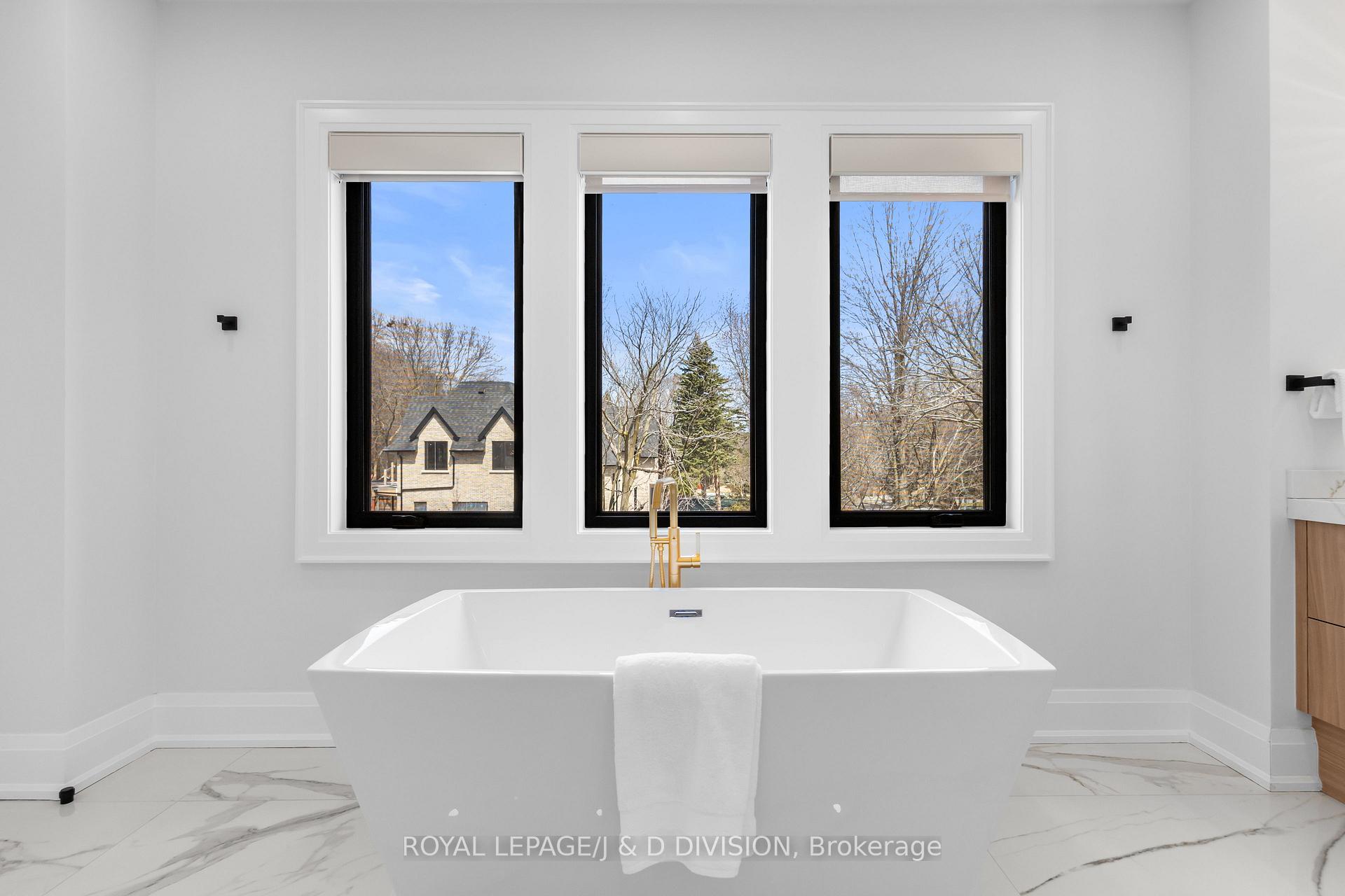 Photo 31 of 4 Pine Ridge Drive, Scarborough, Cliffcrest — HOMEH