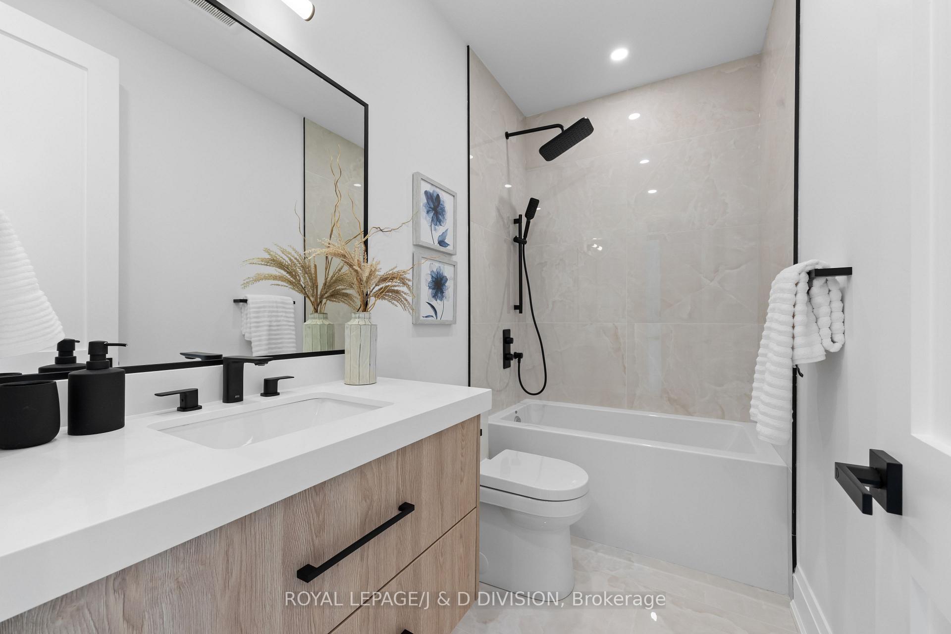 Photo 37 of 4 Pine Ridge Drive, Scarborough, Cliffcrest — HOMEH