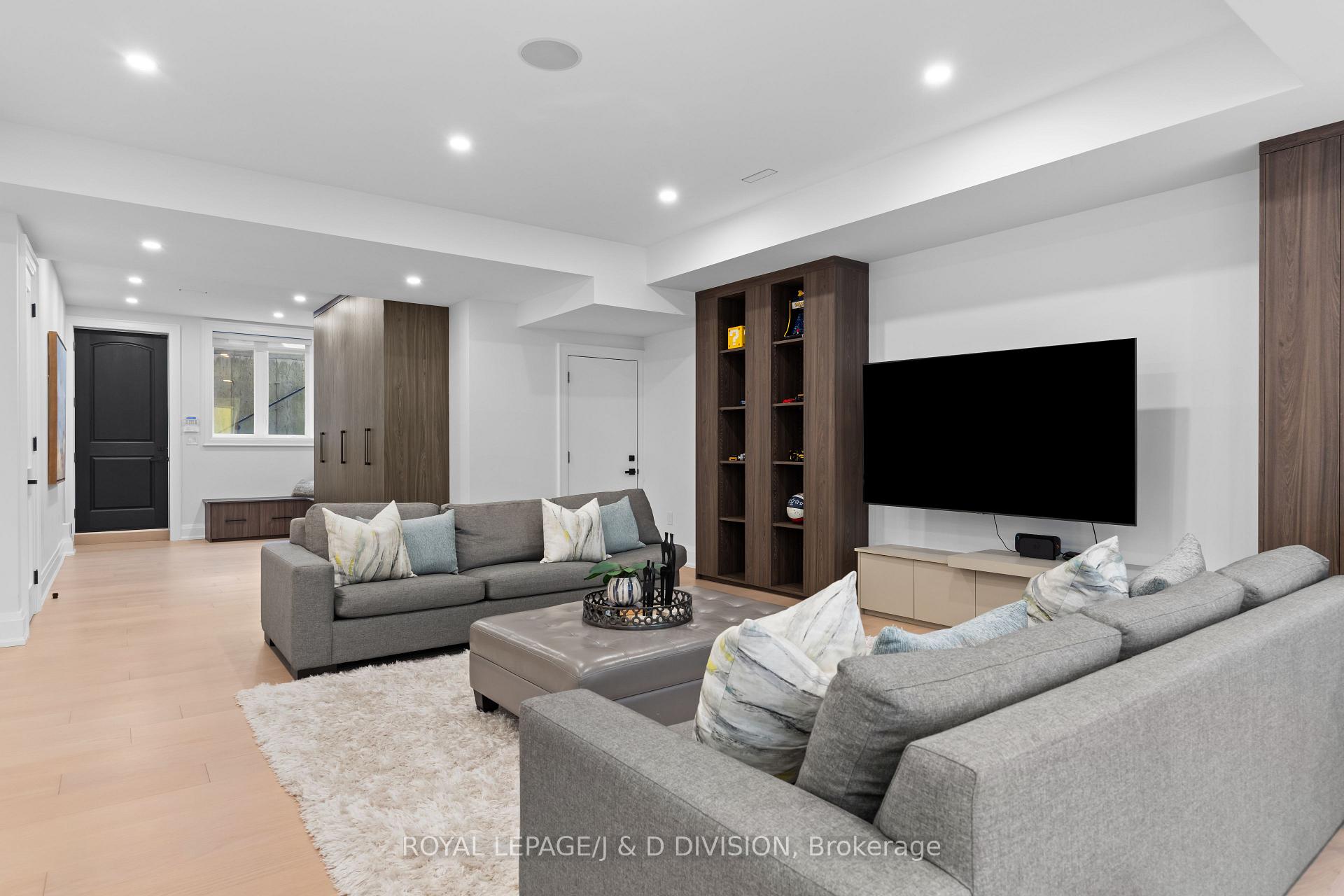 Photo 41 of 4 Pine Ridge Drive, Scarborough, Cliffcrest — HOMEH