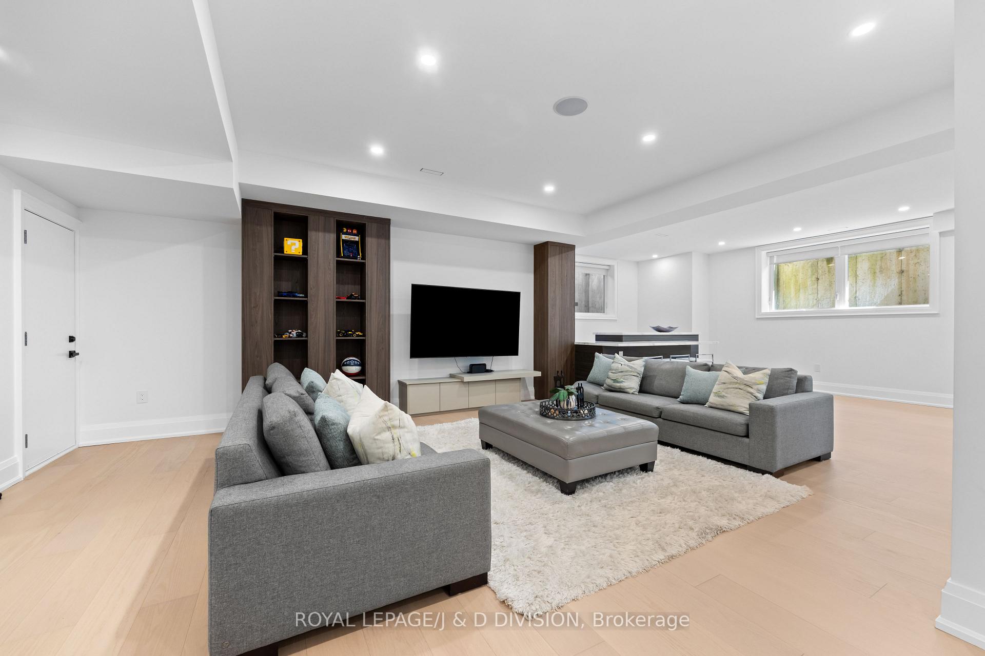 Photo 42 of 4 Pine Ridge Drive, Scarborough, Cliffcrest — HOMEH