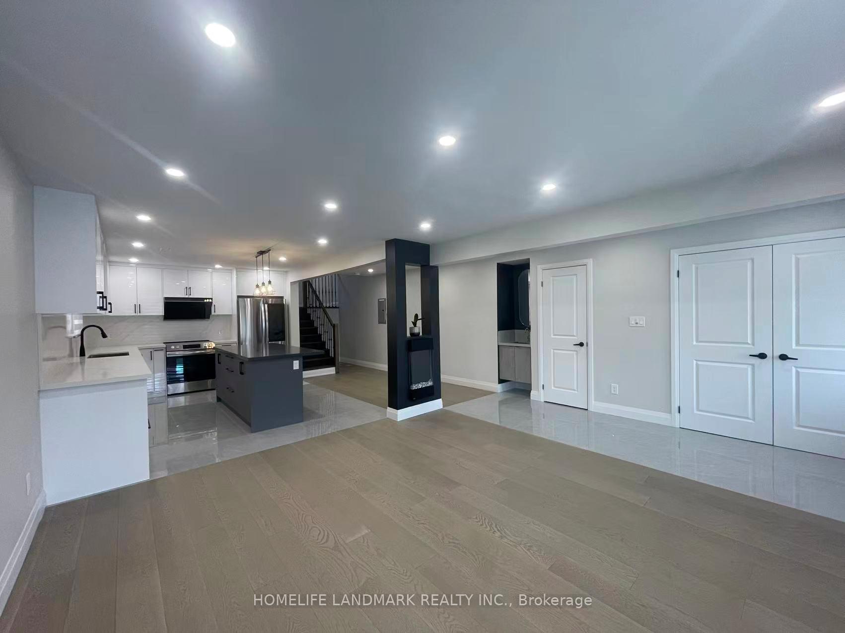 Photo 4 of Unit Unit 1, 17 Rosemeade Avenue, Etobicoke, Stonegate-Queensway — HOMEH