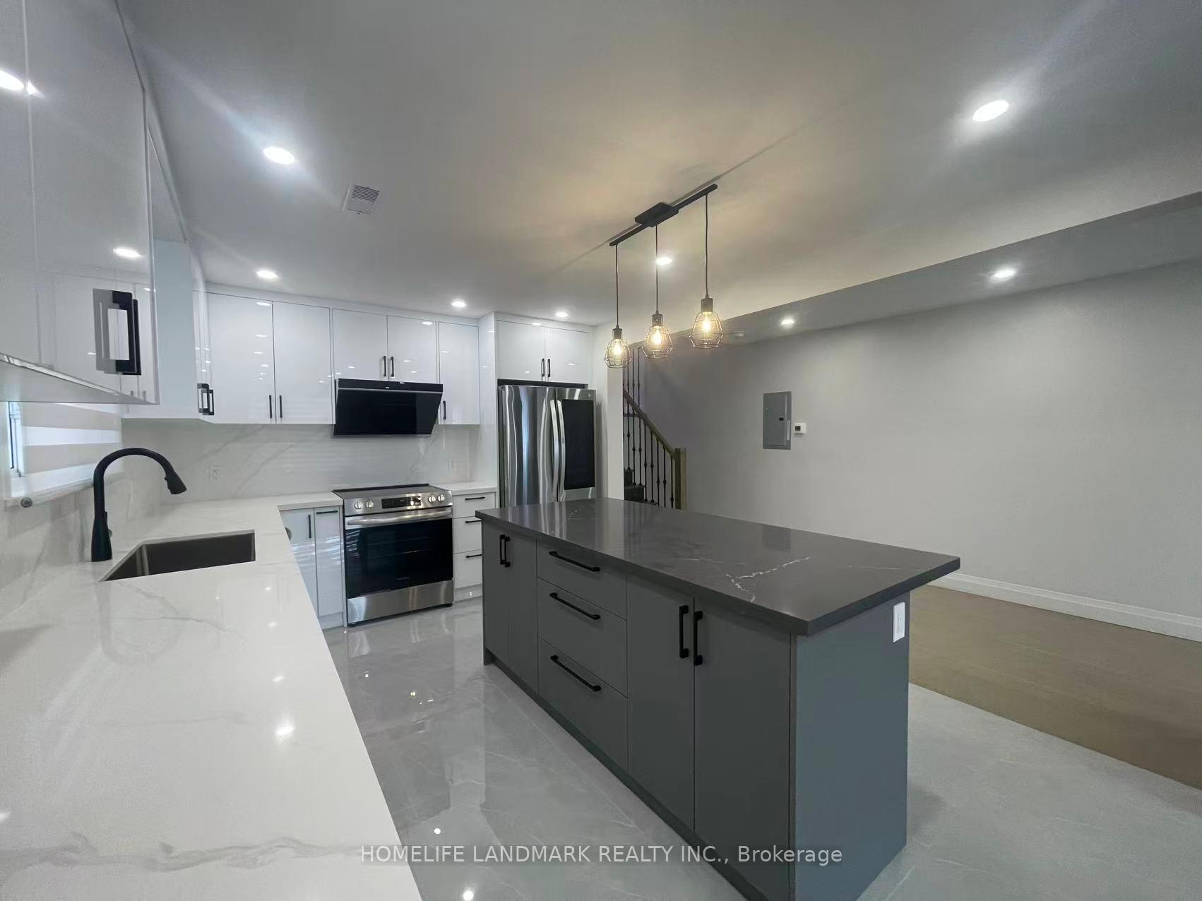 Photo 7 of Unit Unit 1, 17 Rosemeade Avenue, Etobicoke, Stonegate-Queensway — HOMEH