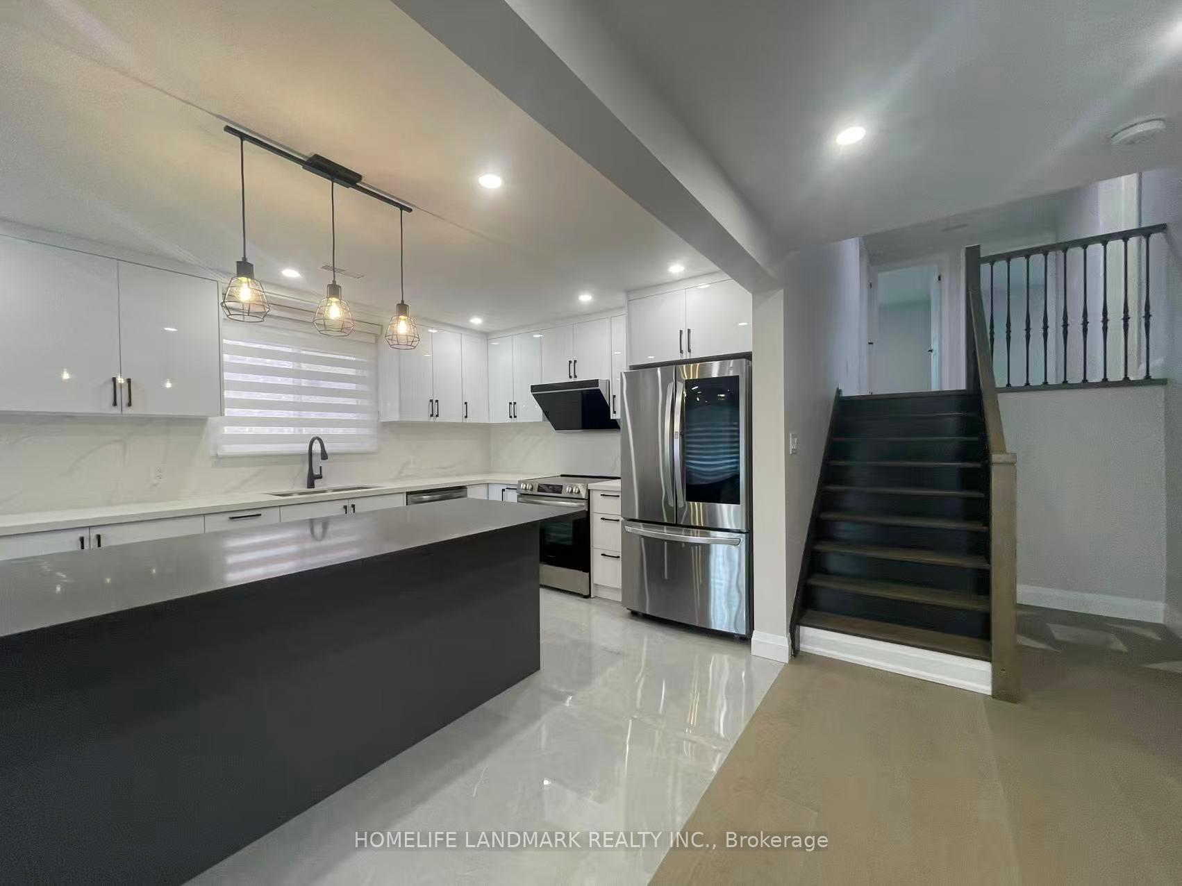 Photo 12 of Unit Unit 1, 17 Rosemeade Avenue, Etobicoke, Stonegate-Queensway — HOMEH