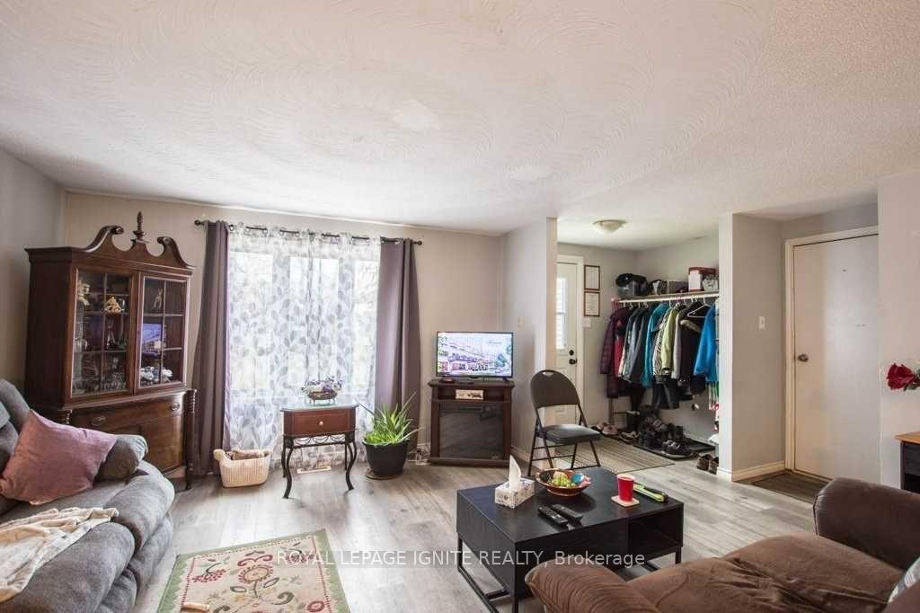 Photo 2 of Unit Room# 1U, 170 Hickling Trail, Barrie, Grove East — HOMEH