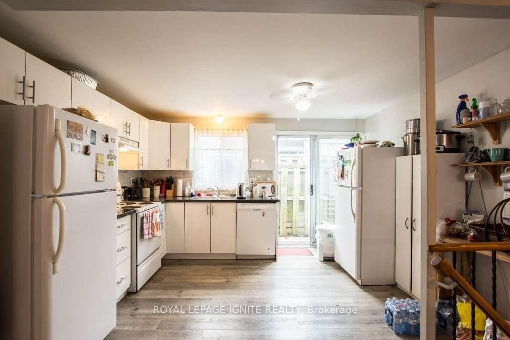 Photo 3 of Unit Room# 1U, 170 Hickling Trail, Barrie, Grove East — HOMEH