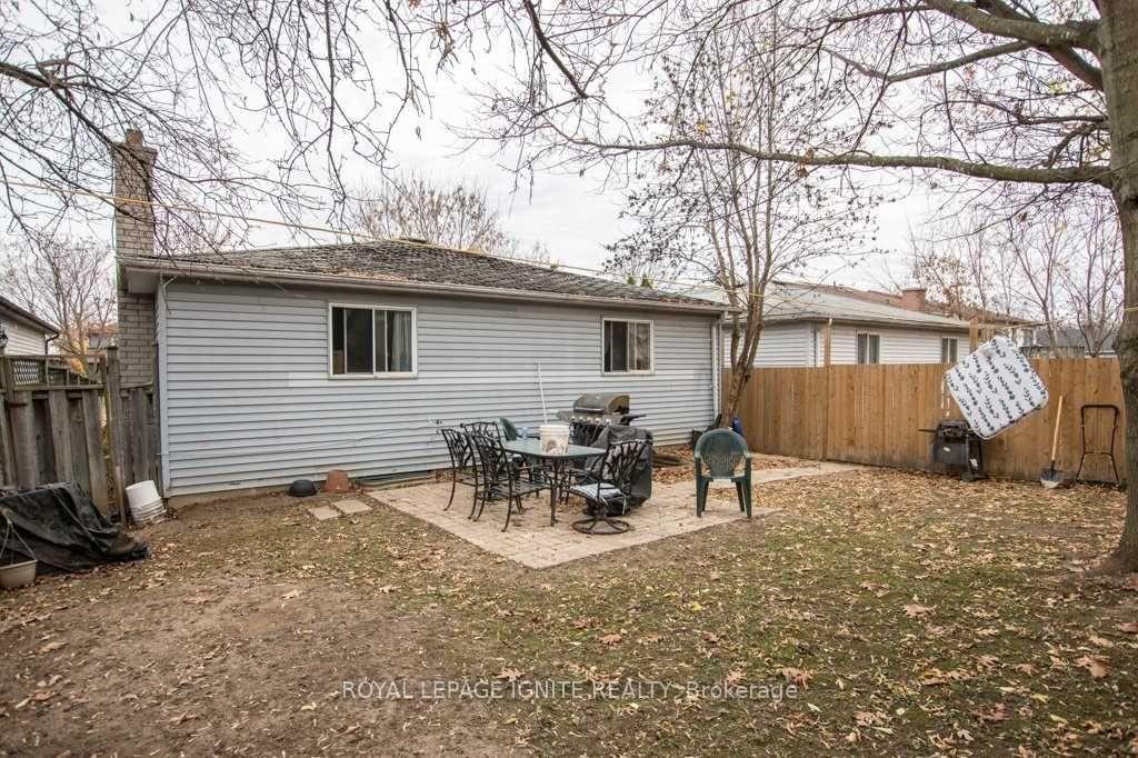 Photo 7 of Unit Room# 1U, 170 Hickling Trail, Barrie, Grove East — HOMEH
