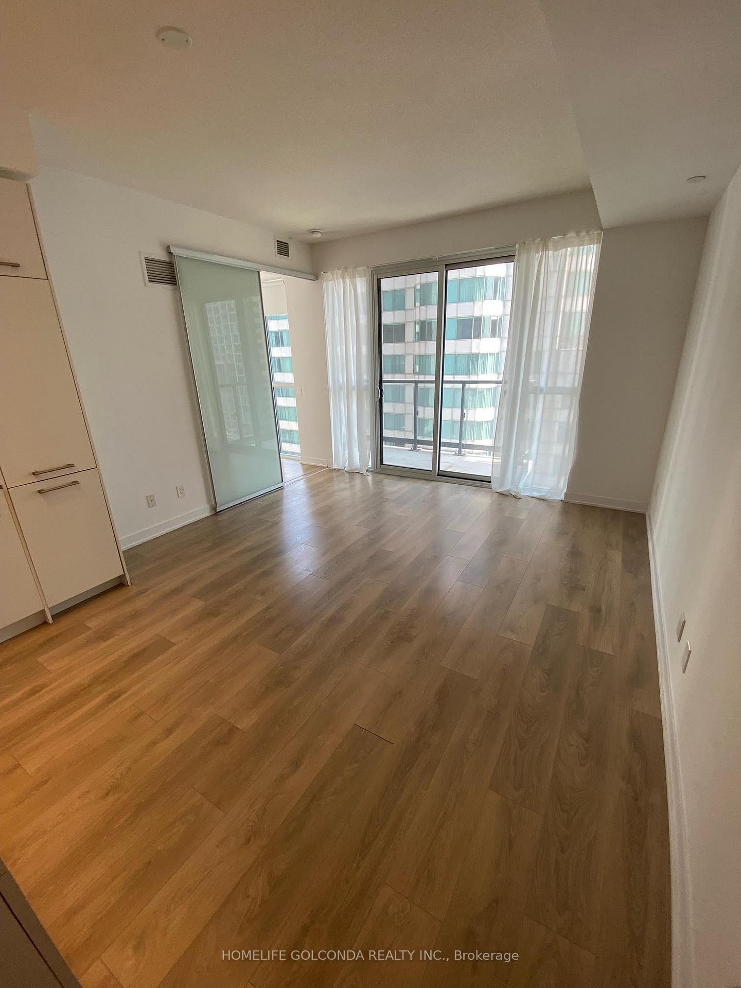 Photo 13 of Unit 1813, 87 Peter Street, Toronto, Waterfront Communities — HOMEH