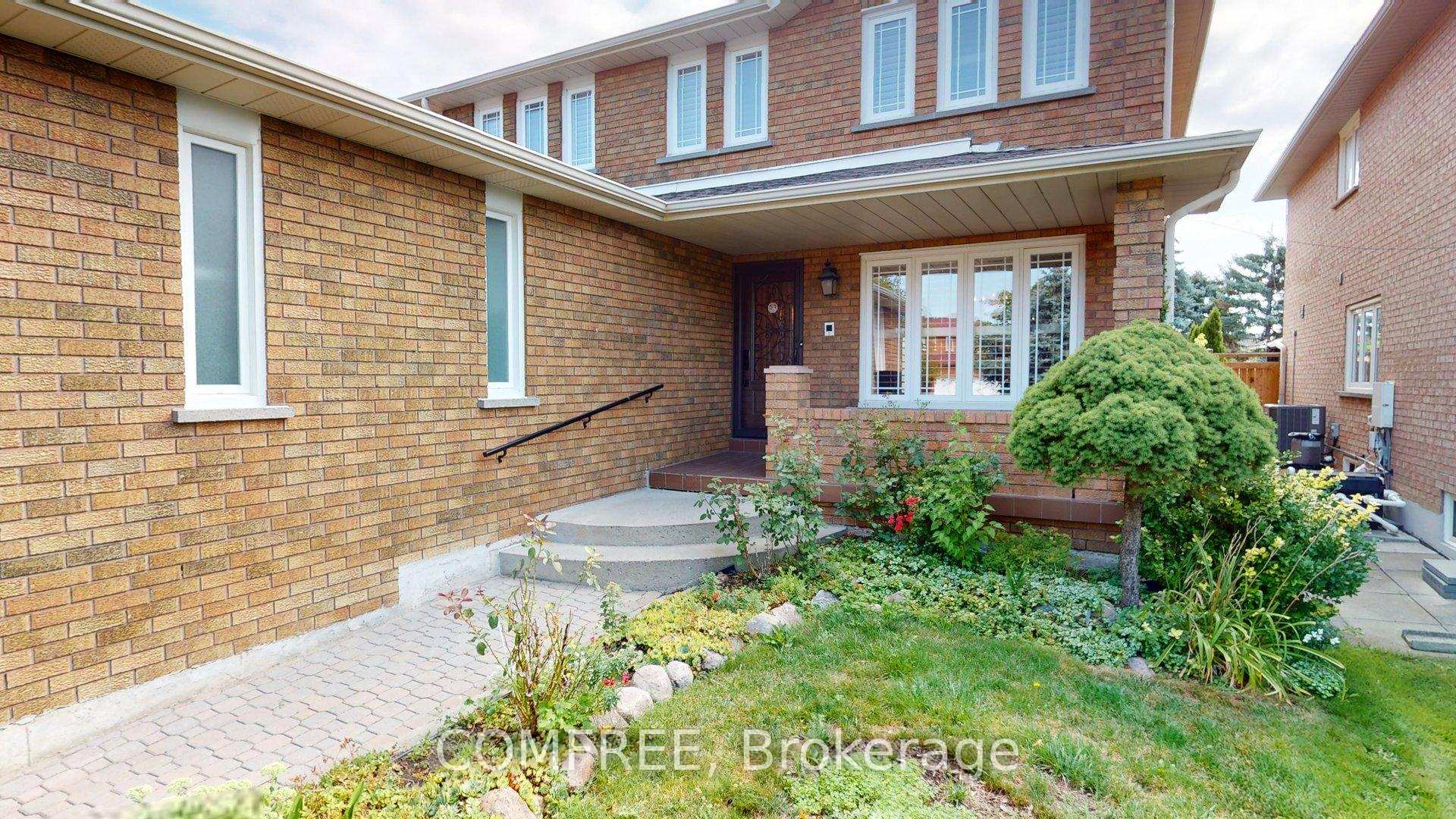 Photo 2 of 51 Venetian Crescent, Vaughan, East Woodbridge — HOMEH