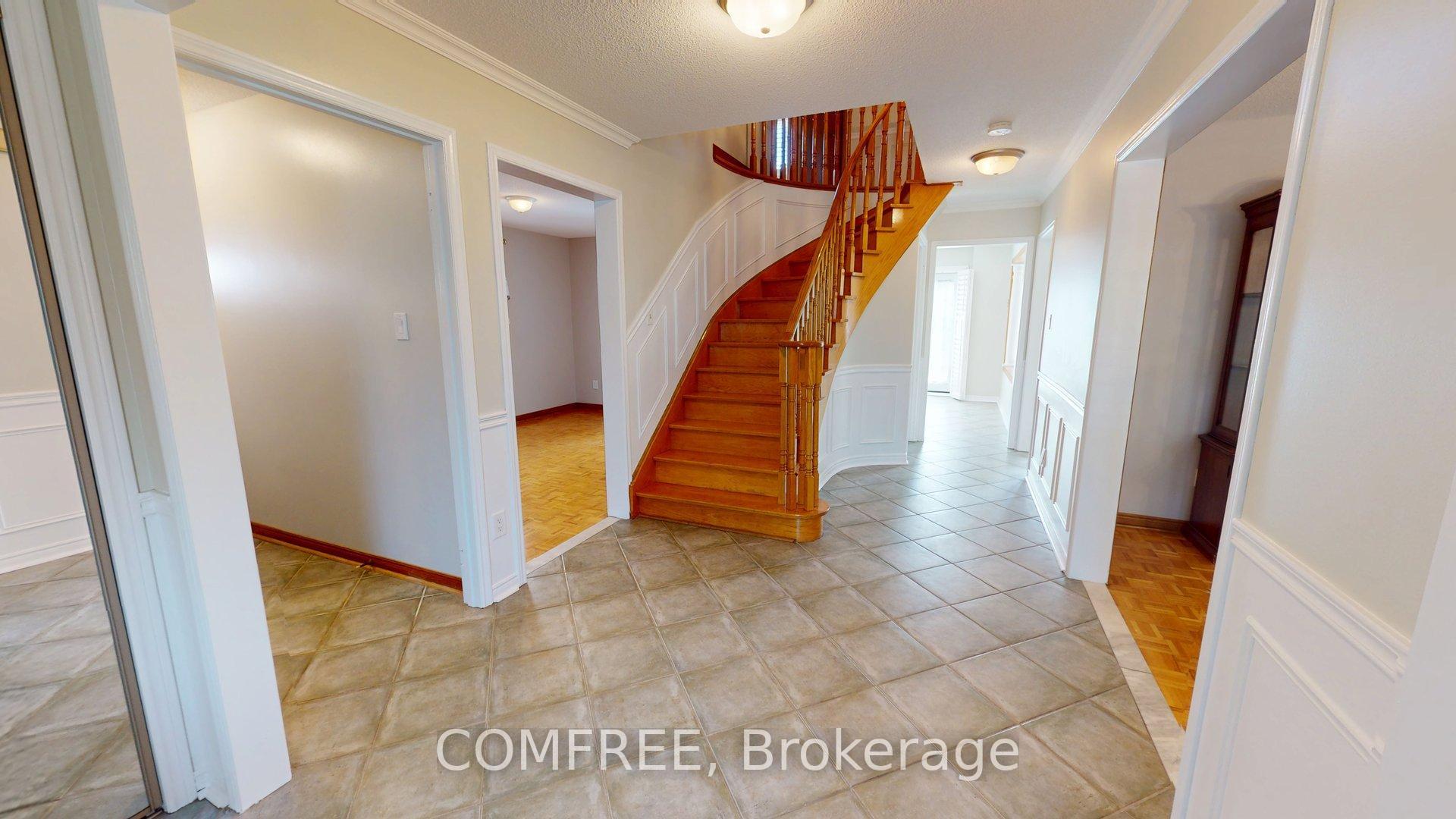 Photo 3 of 51 Venetian Crescent, Vaughan, East Woodbridge — HOMEH