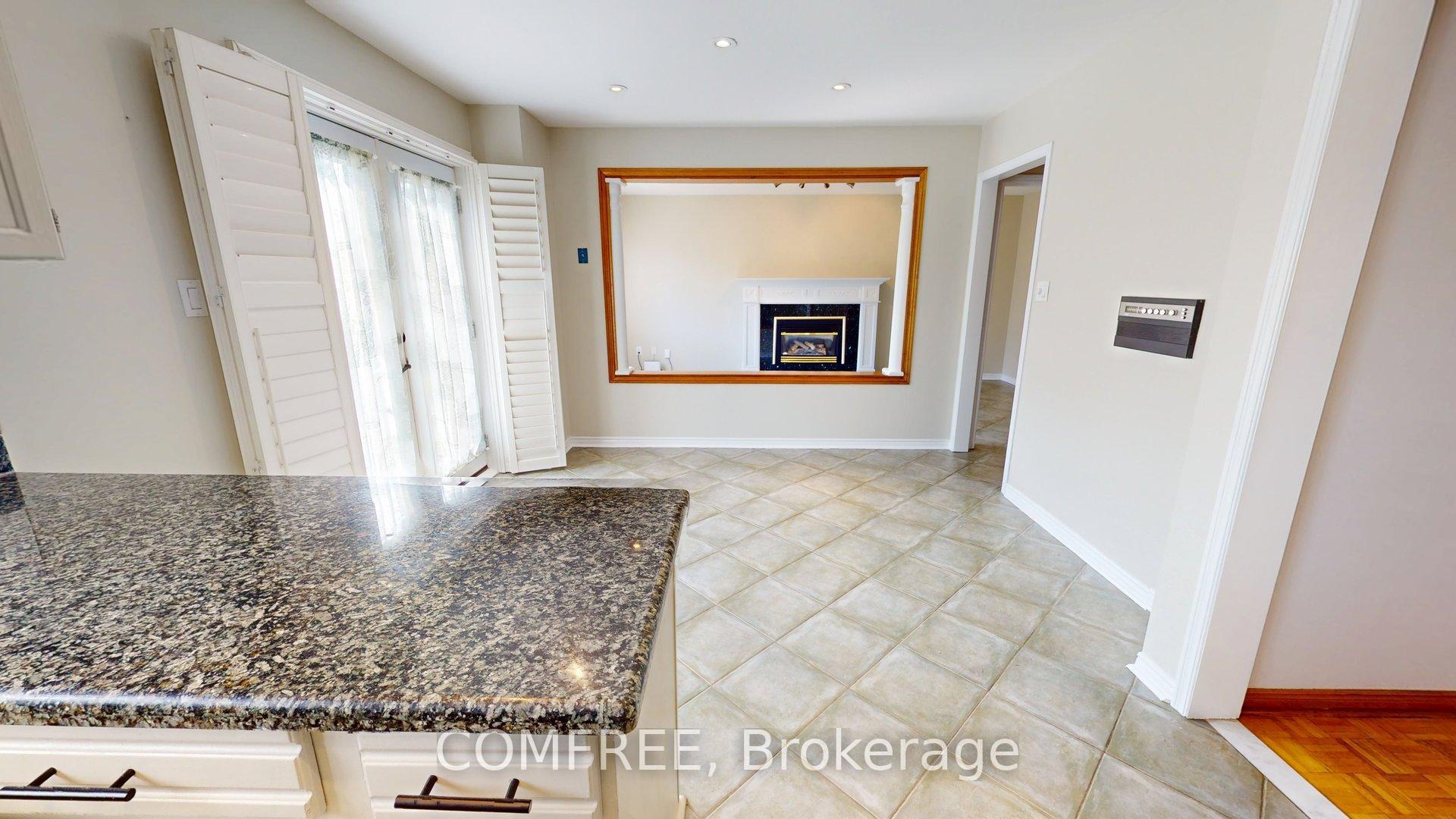 Photo 8 of 51 Venetian Crescent, Vaughan, East Woodbridge — HOMEH