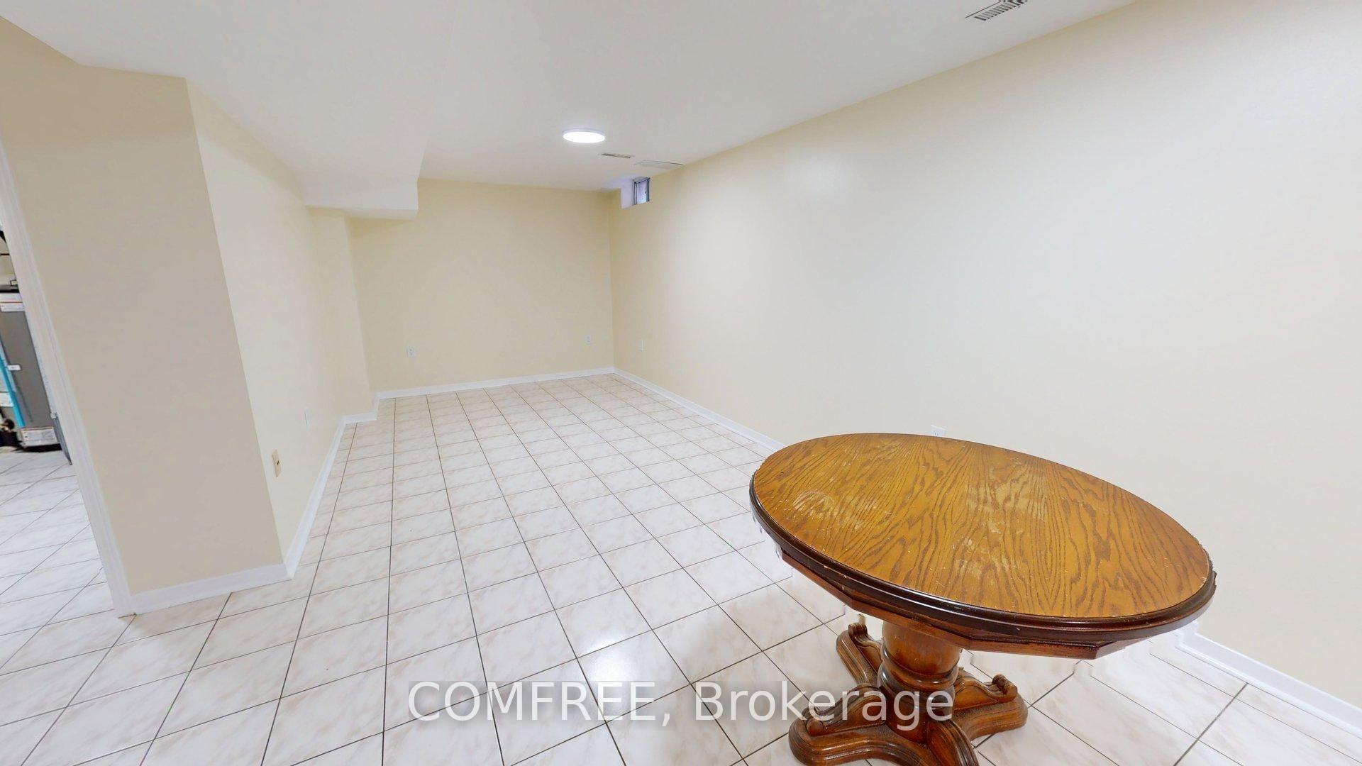 Photo 26 of 51 Venetian Crescent, Vaughan, East Woodbridge — HOMEH